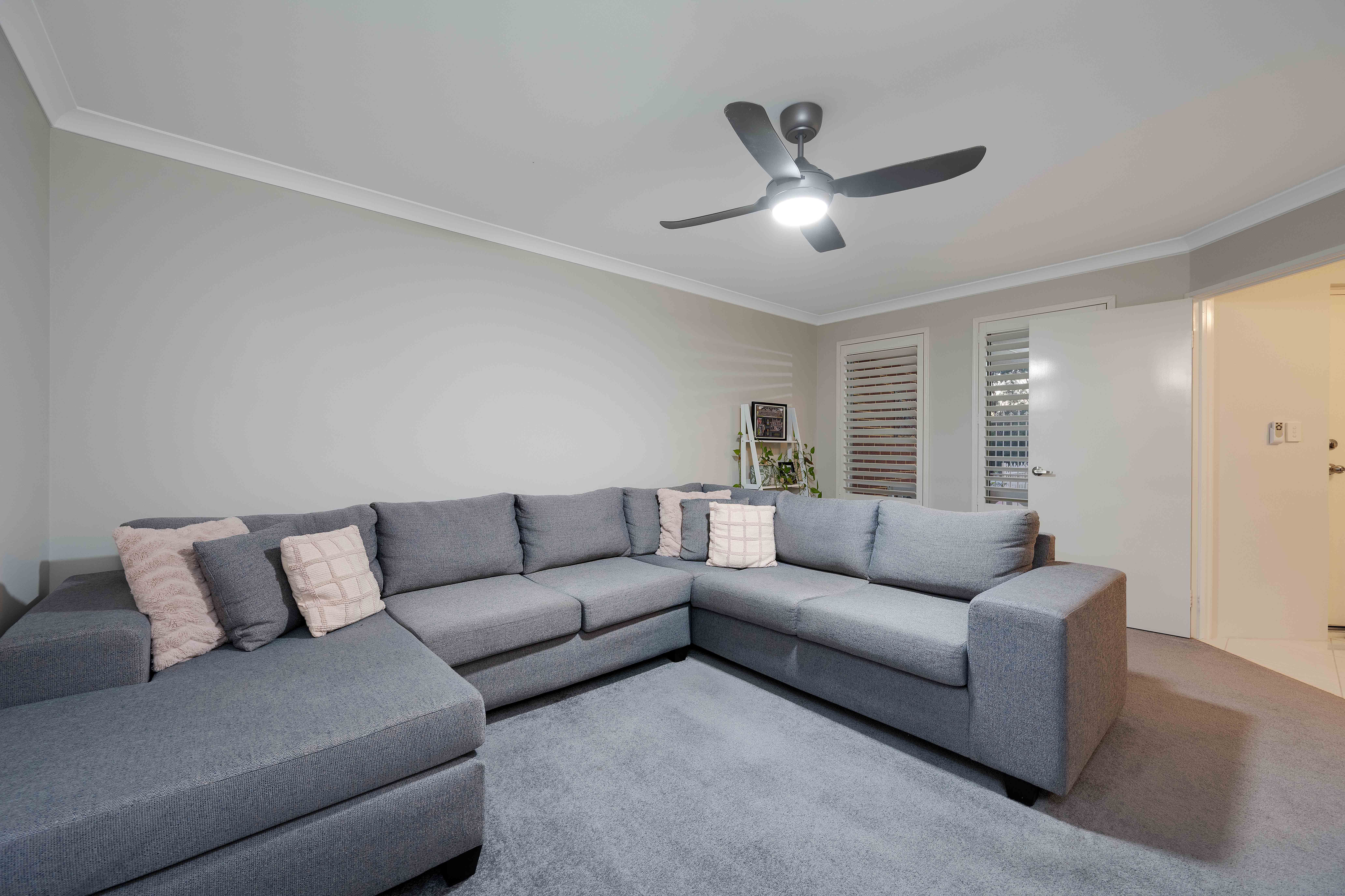 98 Kingsbridge Boulevard — photo 14 of 30