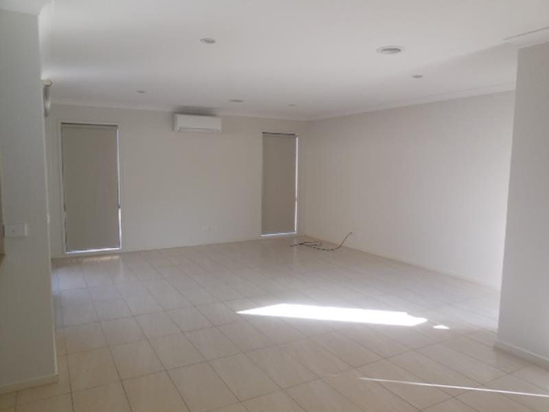 205 Saltwater Promenade, Point Cook, VIC 3030