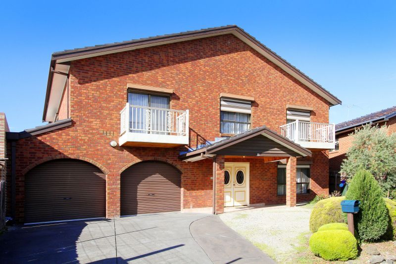 18 McLaughlin Crescent, Mill Park, VIC 3082