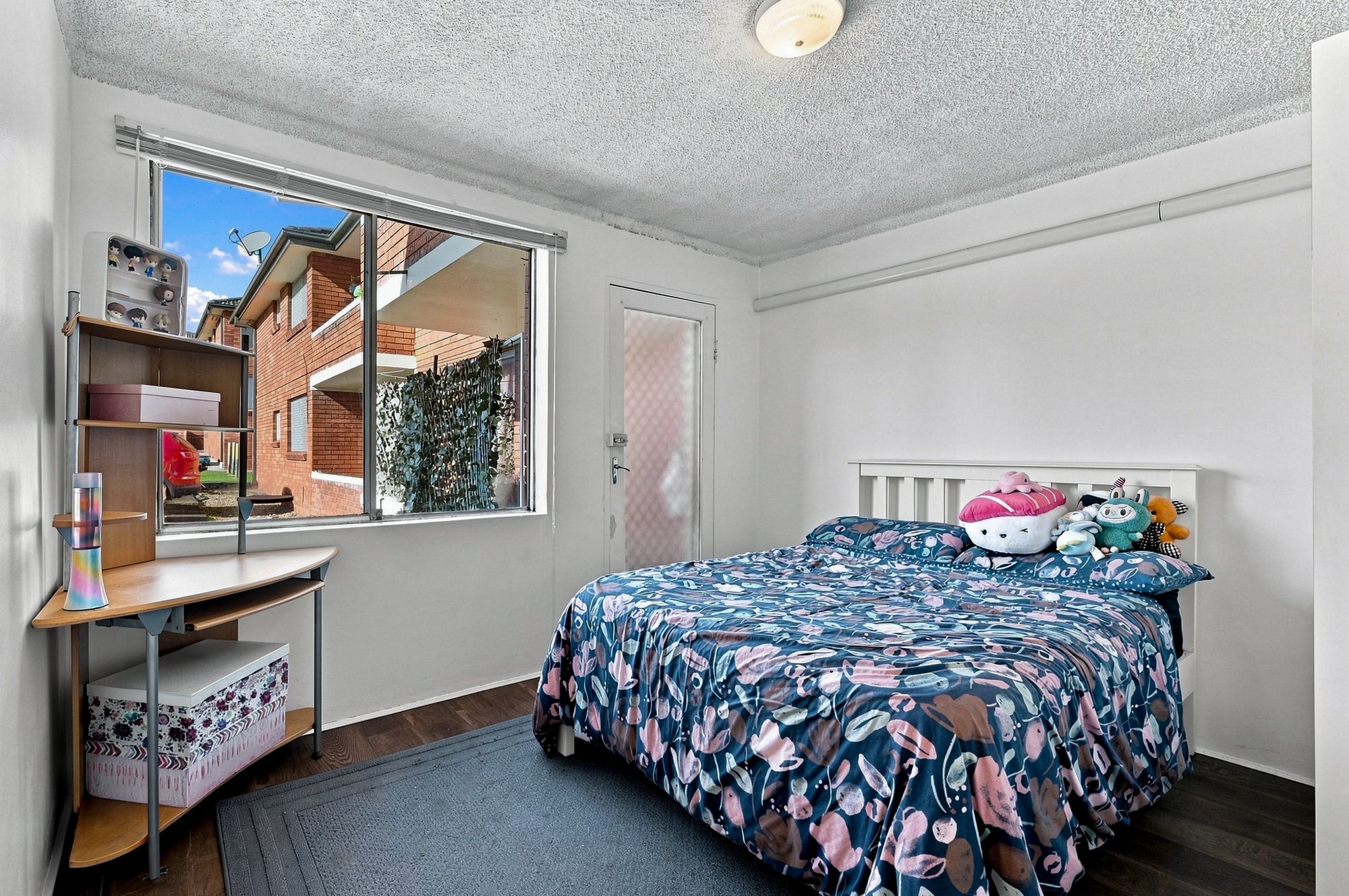 2/98 Dumaresq Street — photo 6 of 9