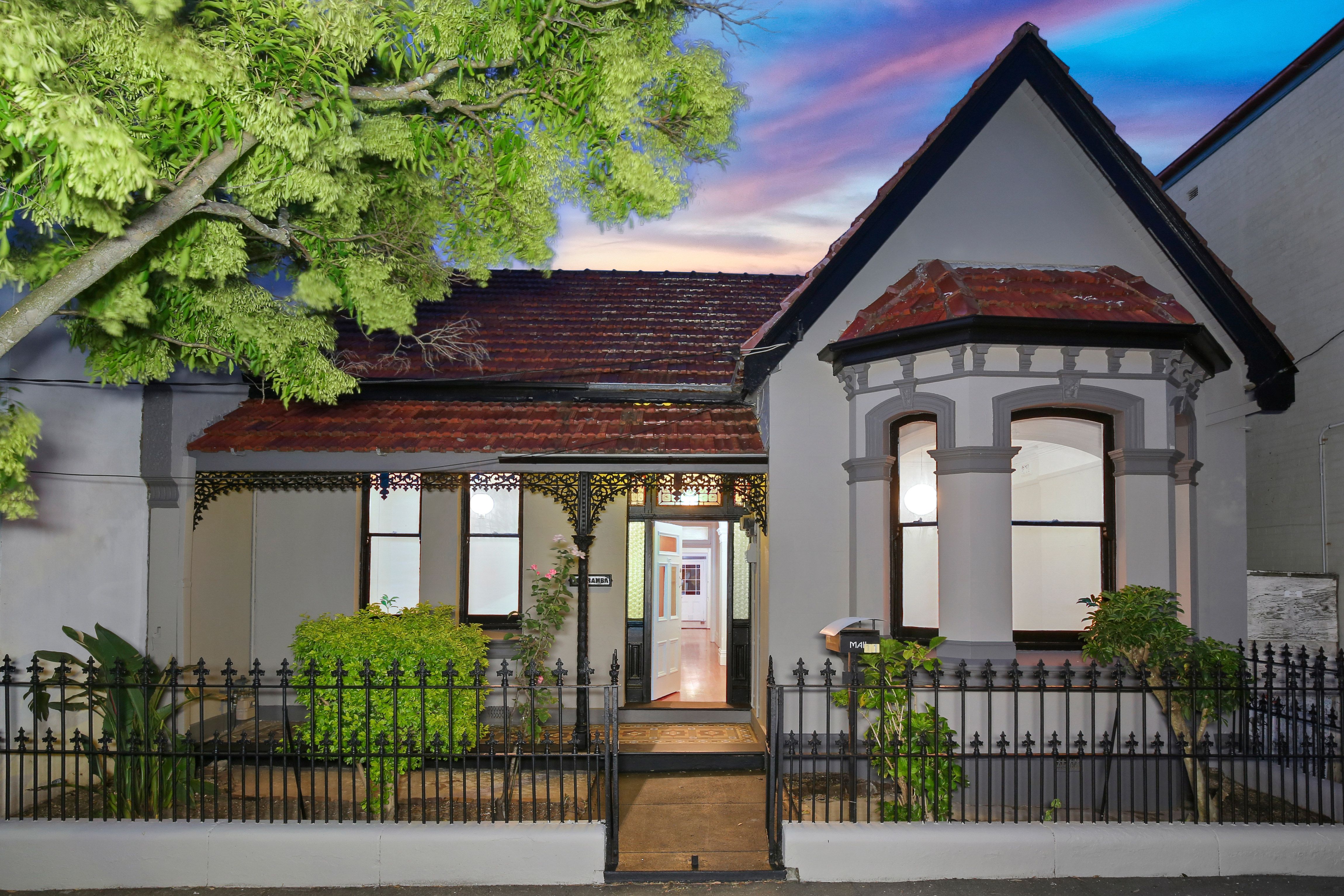 11 Holmwood Street