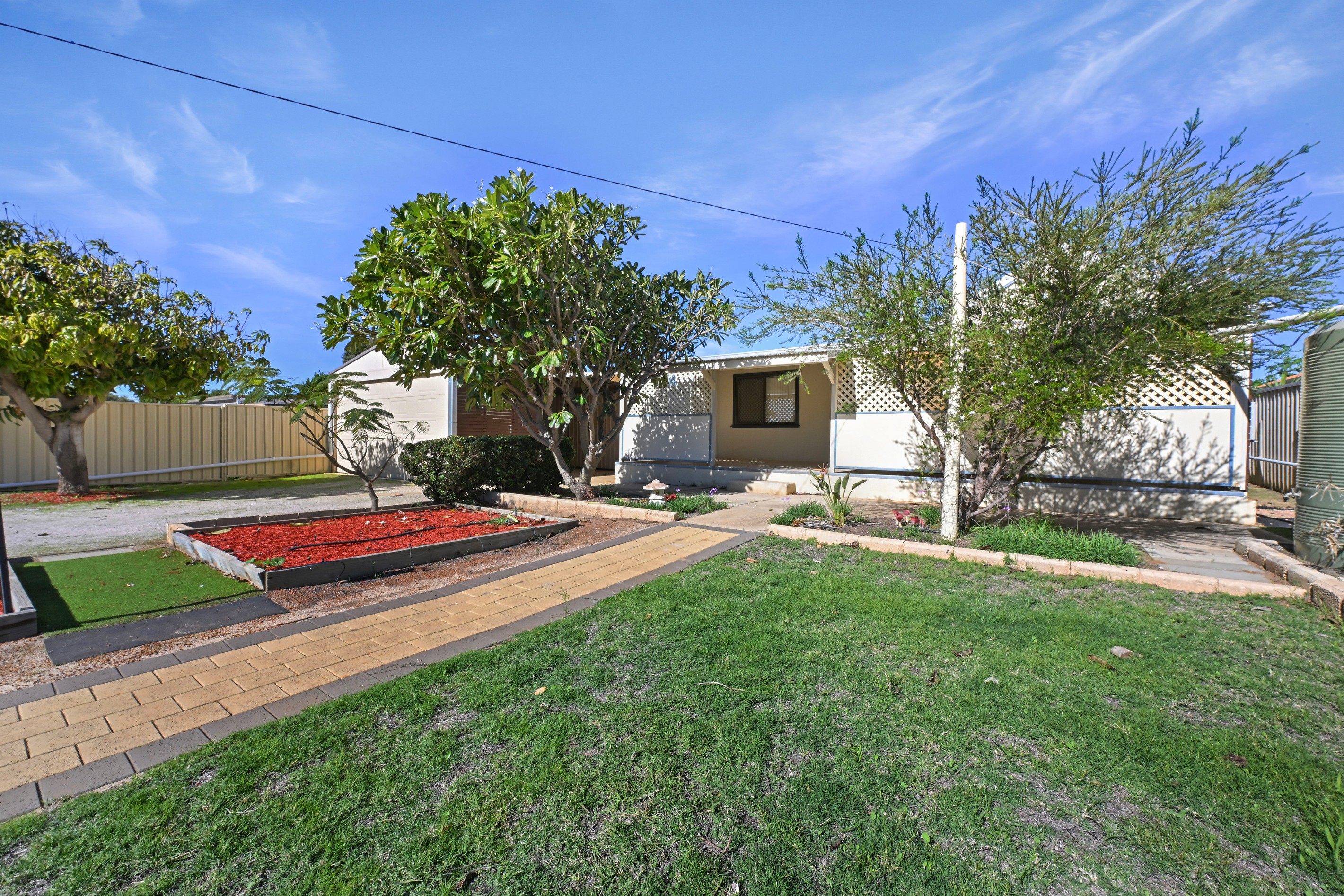 220 Sixth Street, Wonthella, WA 6530