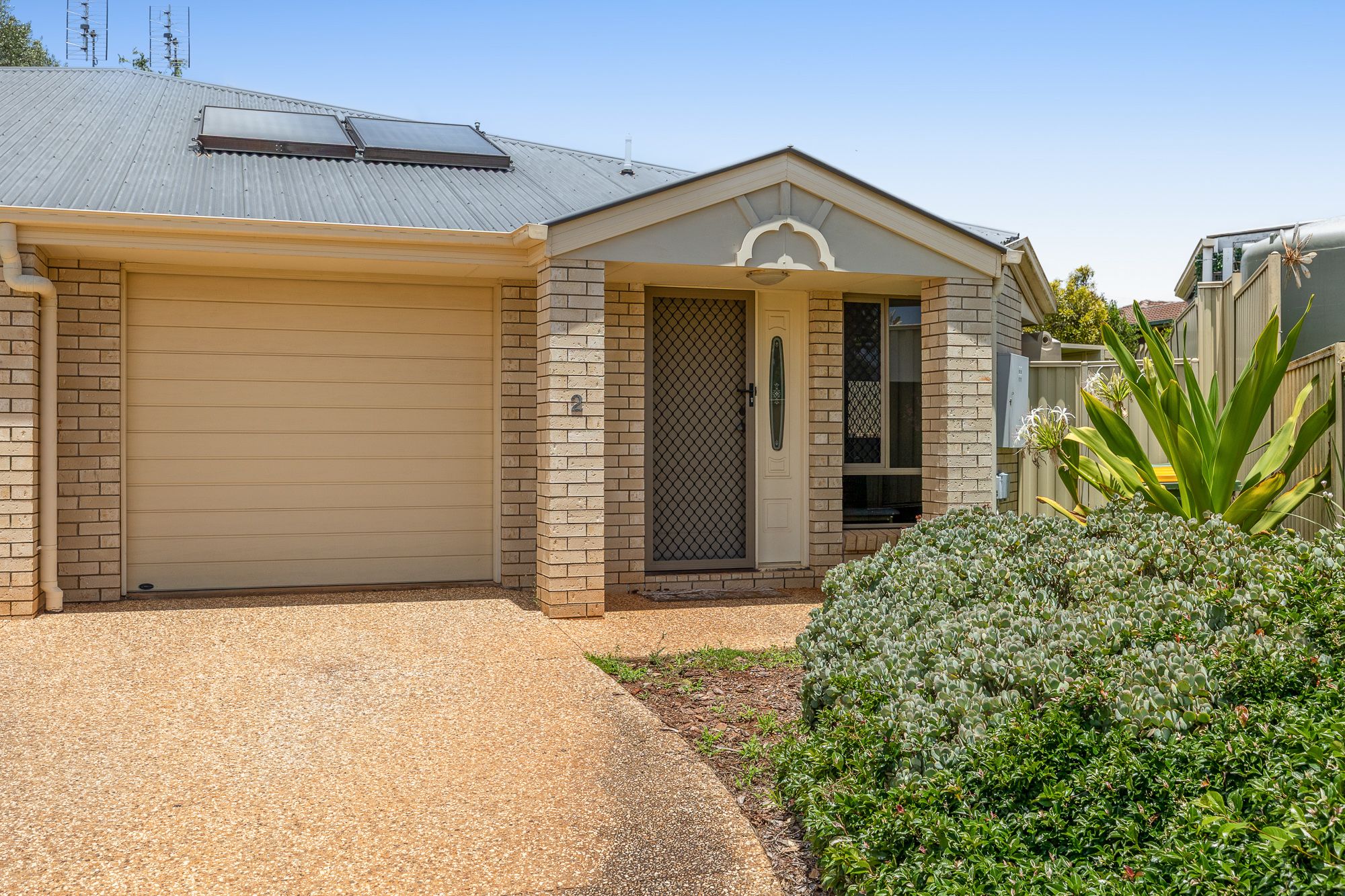8 Heinemann Court , Kearneys Spring QLD 4350