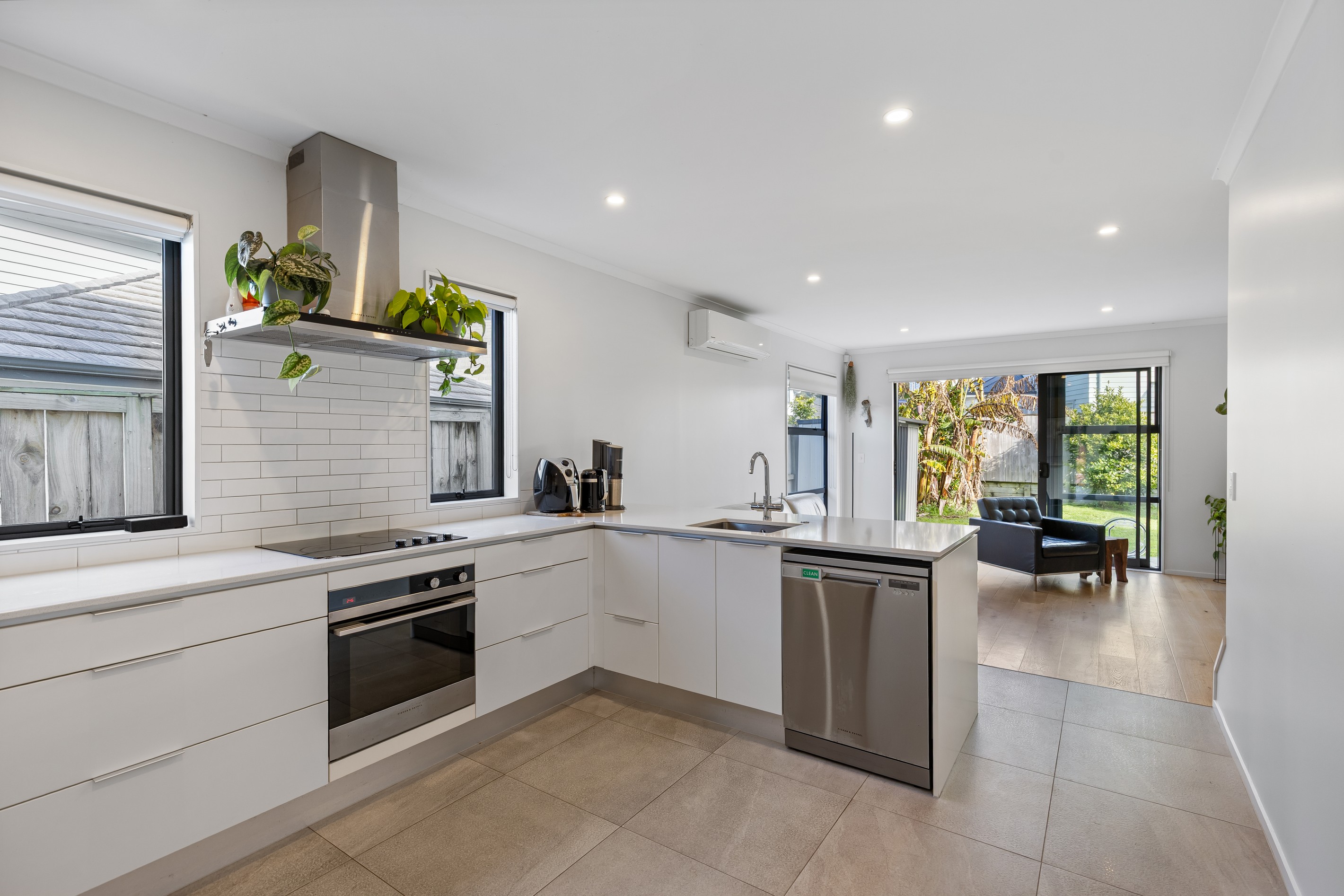 27 Vincent Mcgrath Crescent, Swanson, Waitakere City