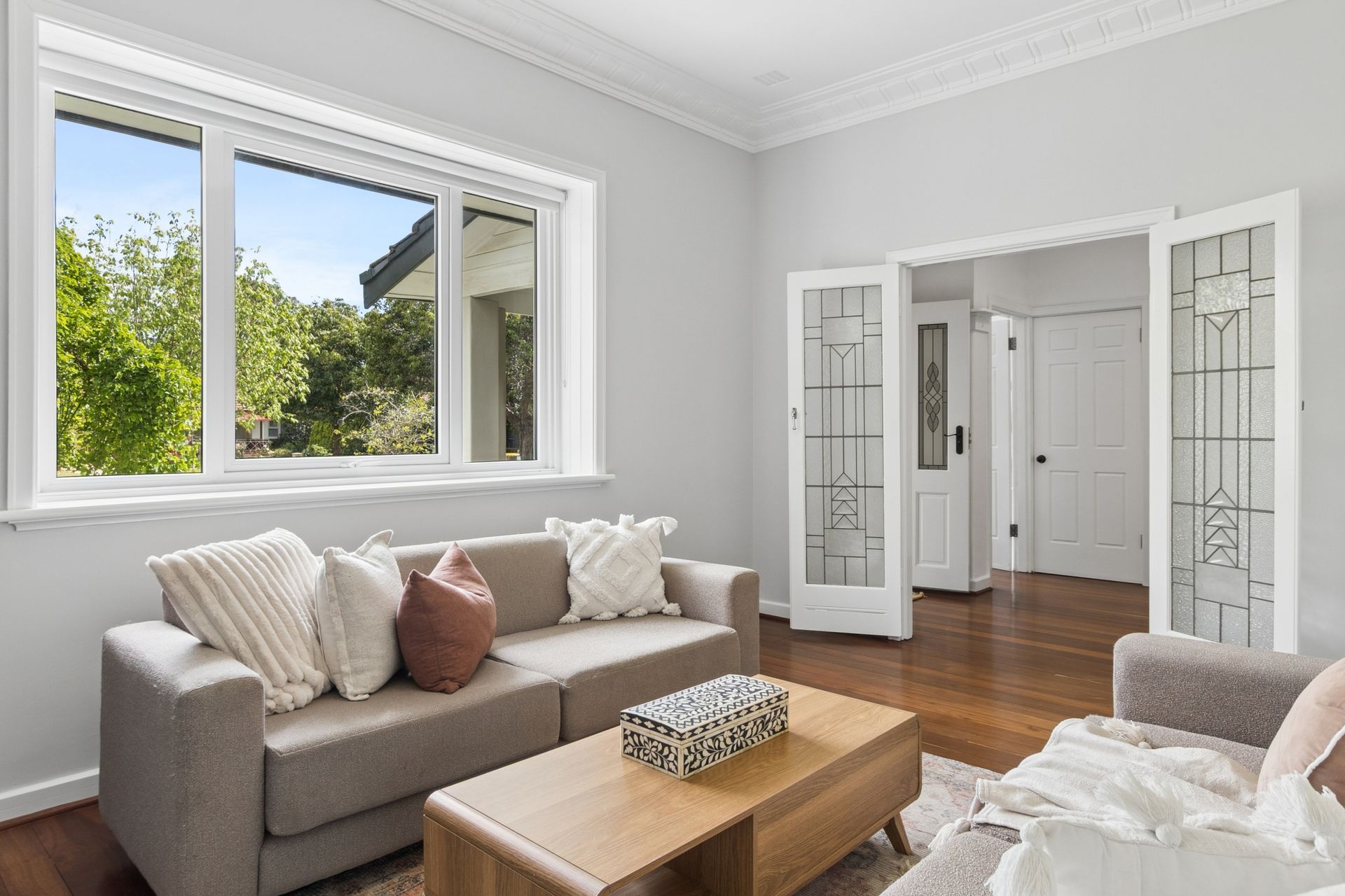 8 Woodlands Street — photo 6 of 30