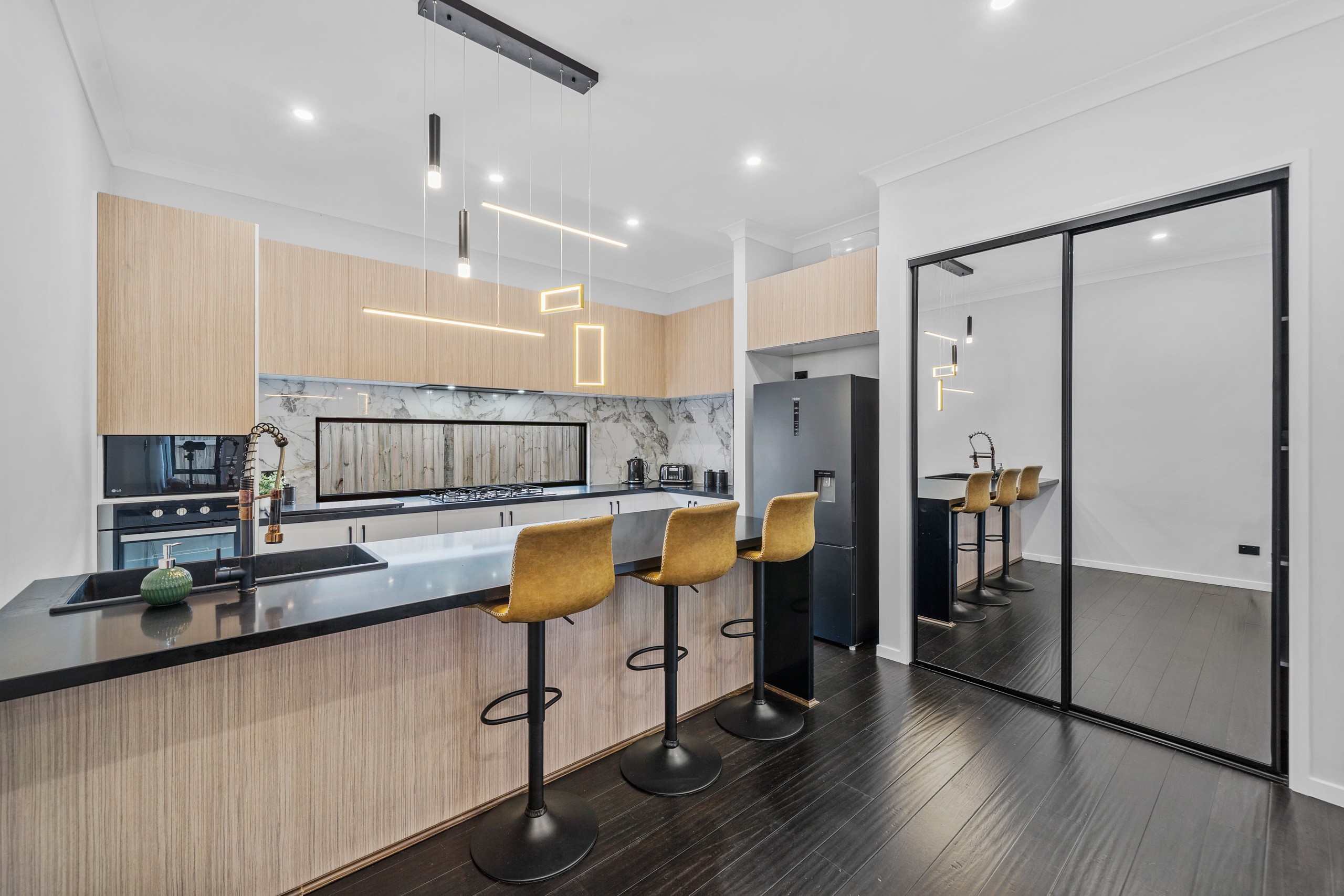 4 Irving Way, Belivah, QLD 4207