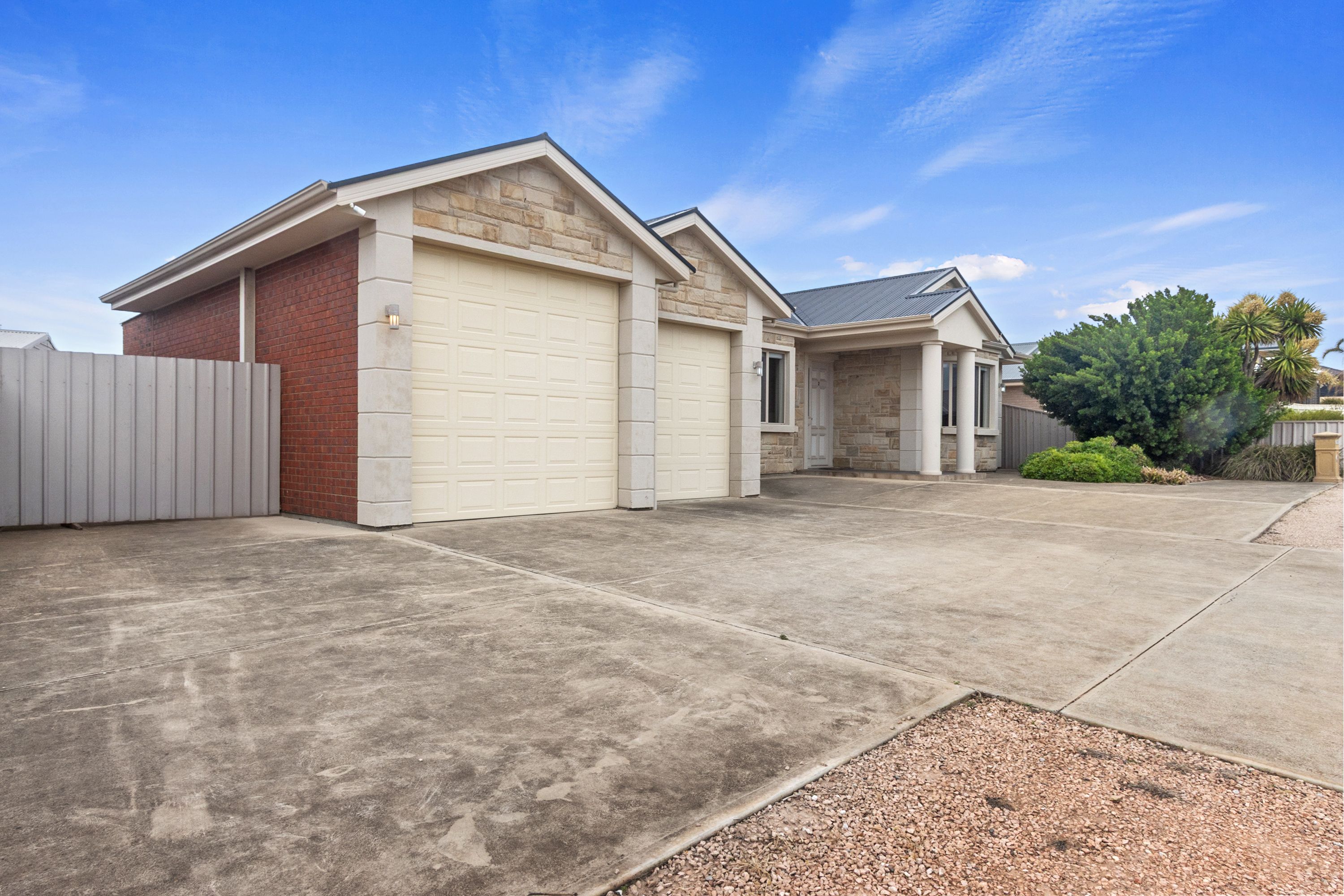 2 Hosking Place — photo 4 of 30
