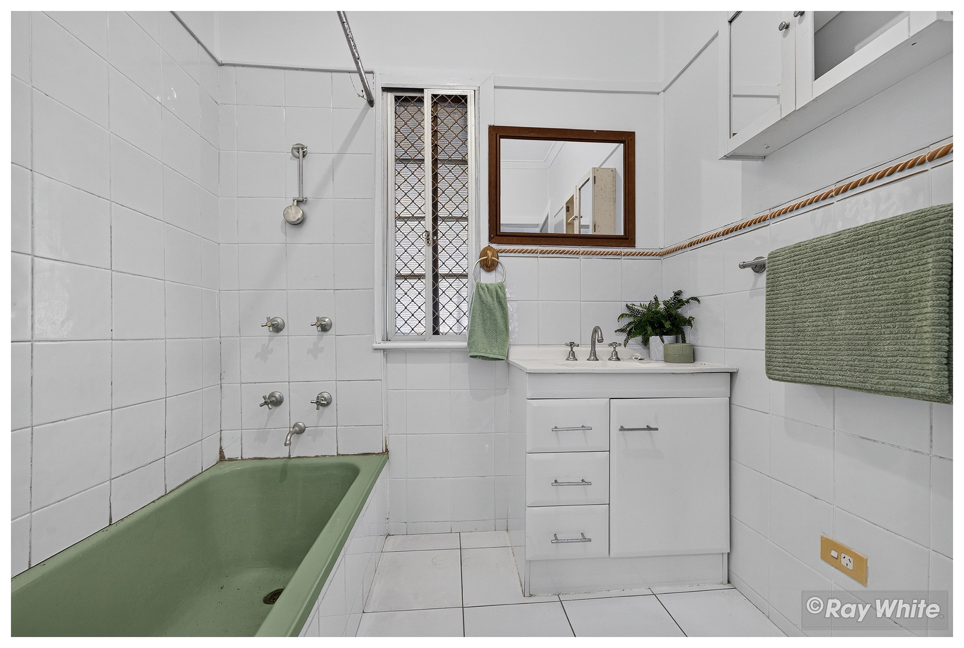 258 Hook Street — photo 12 of 30