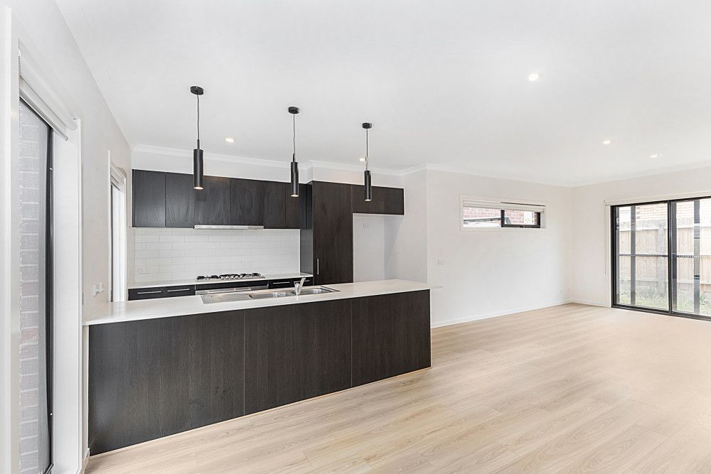 2/35 Adele Avenue, Ferntree Gully, VIC 3156