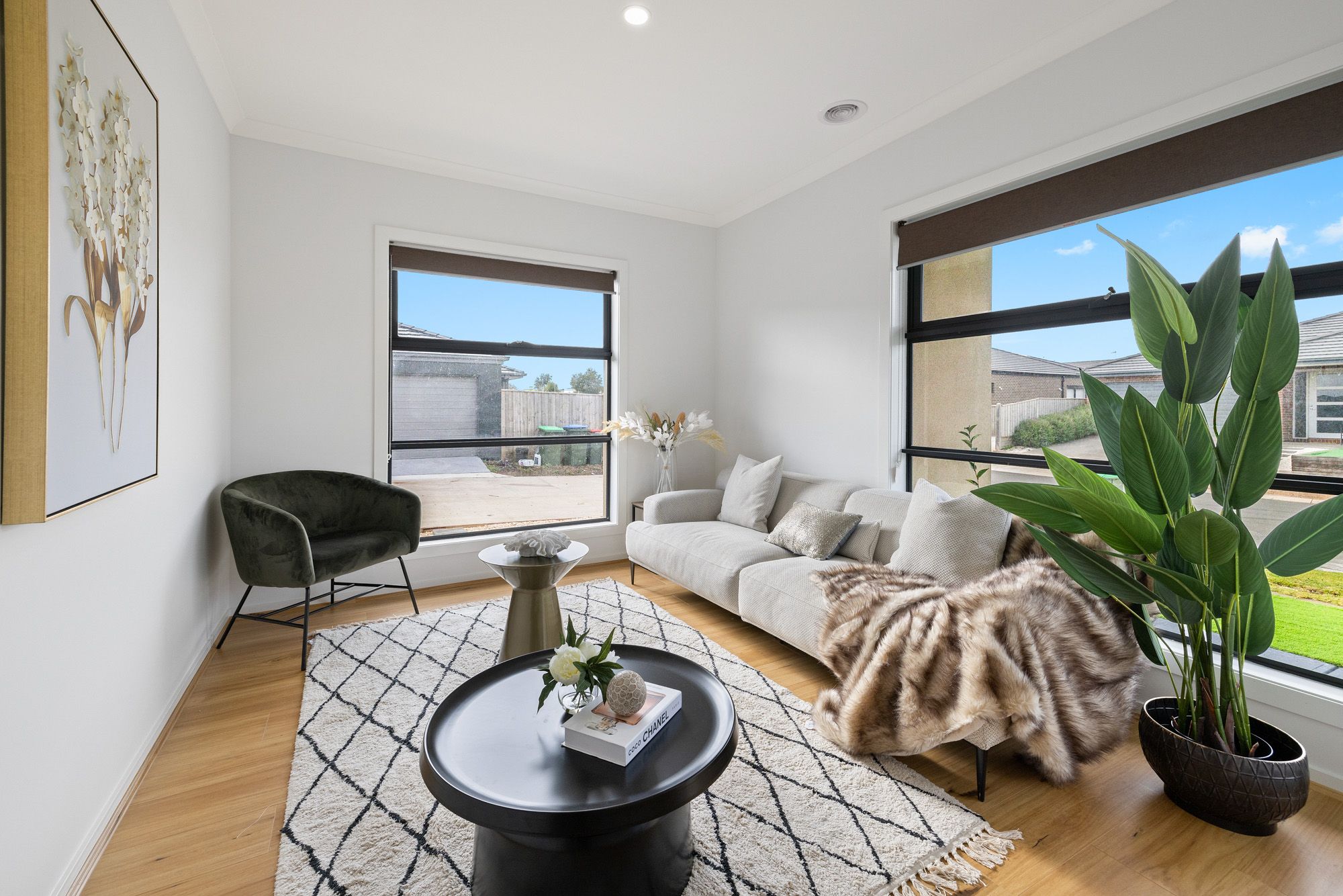 4 Dutch Avenue, MANOR LAKES, VIC 3024