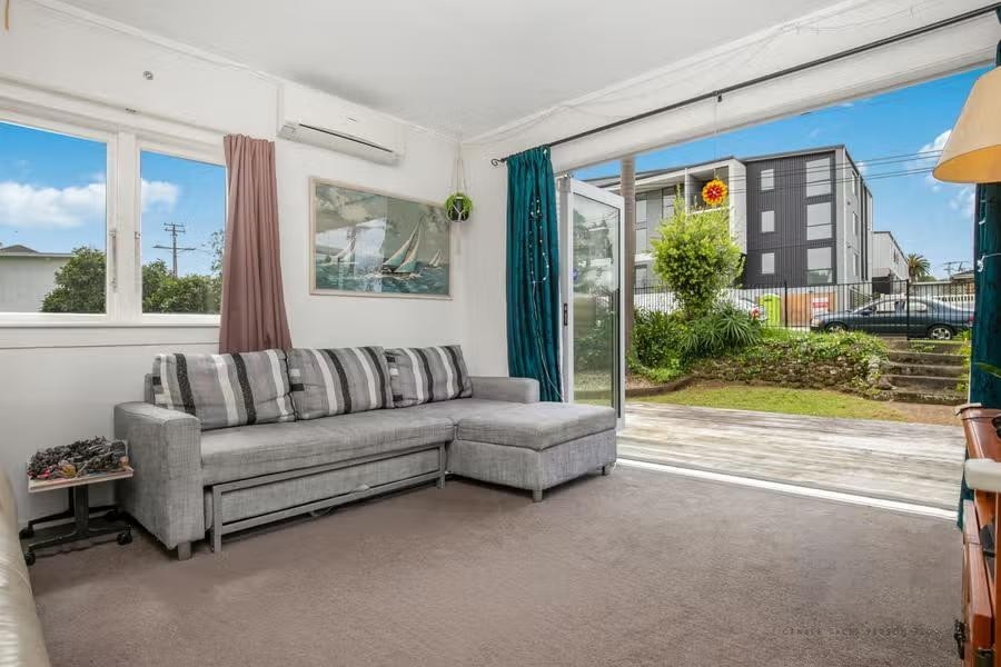 1/9 Kenderdine Road, Papatoetoe, Manukau City