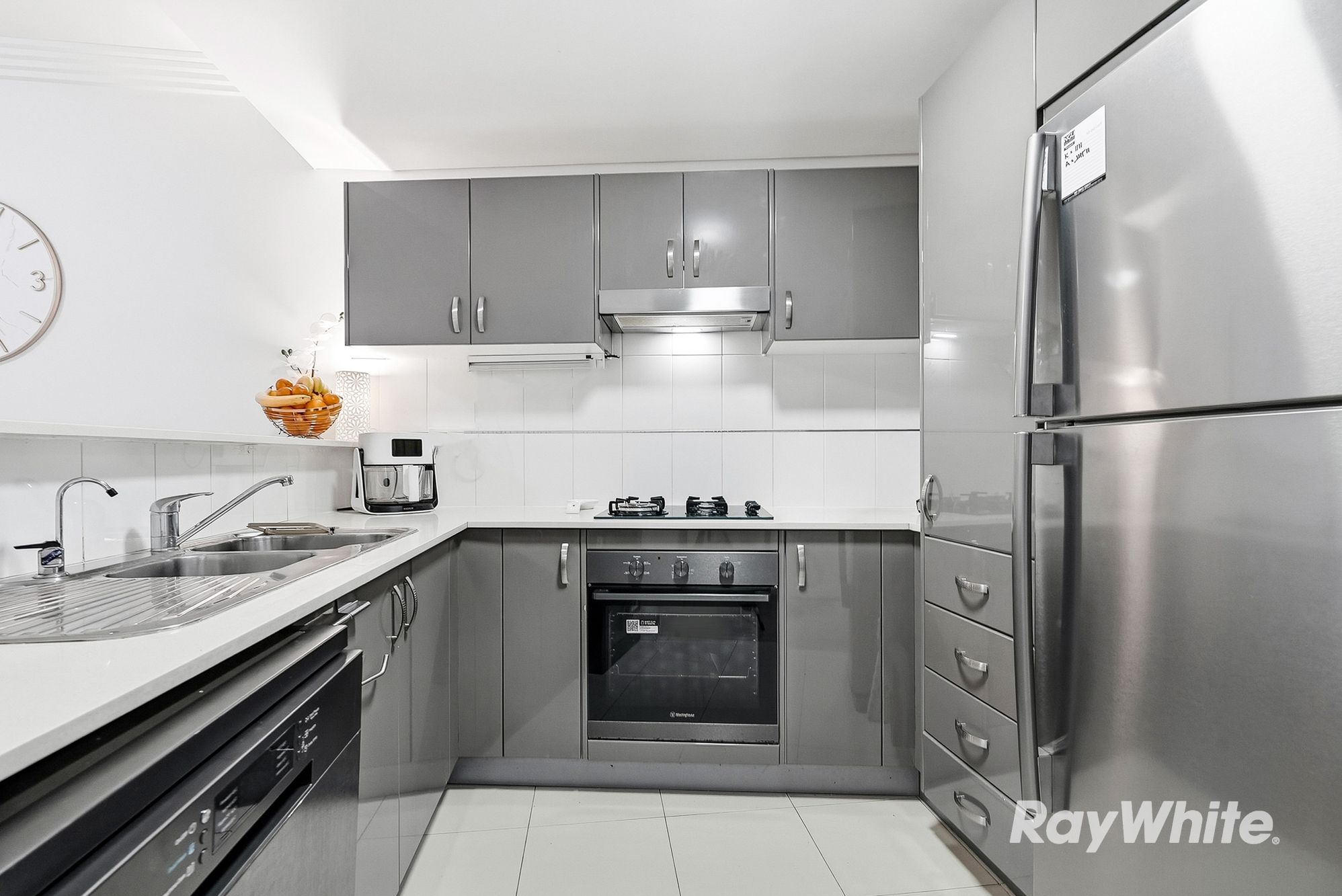 313/31-37 Hassall Street — photo 4 of 18