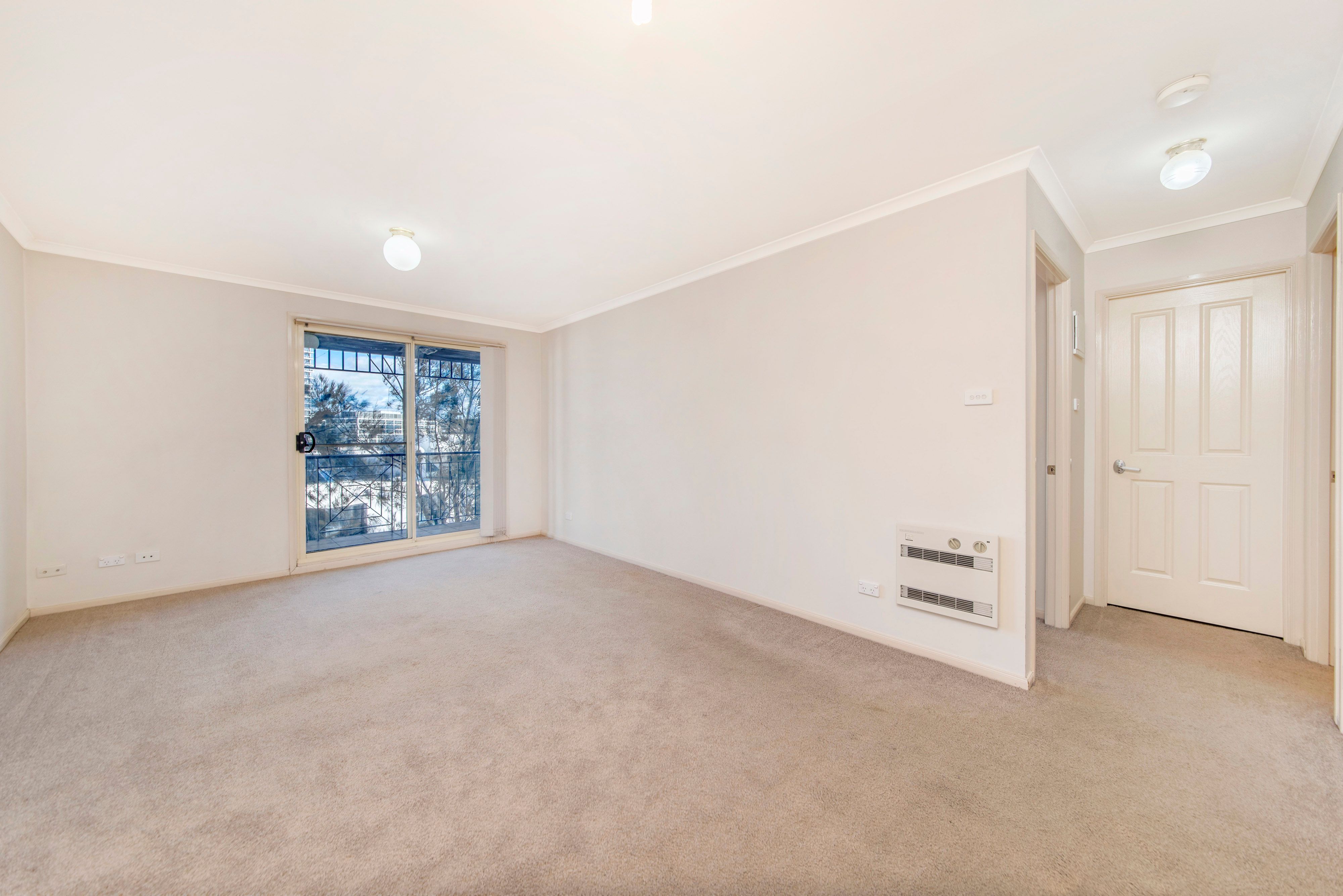 42/13 Chandler Street — photo 4 of 11