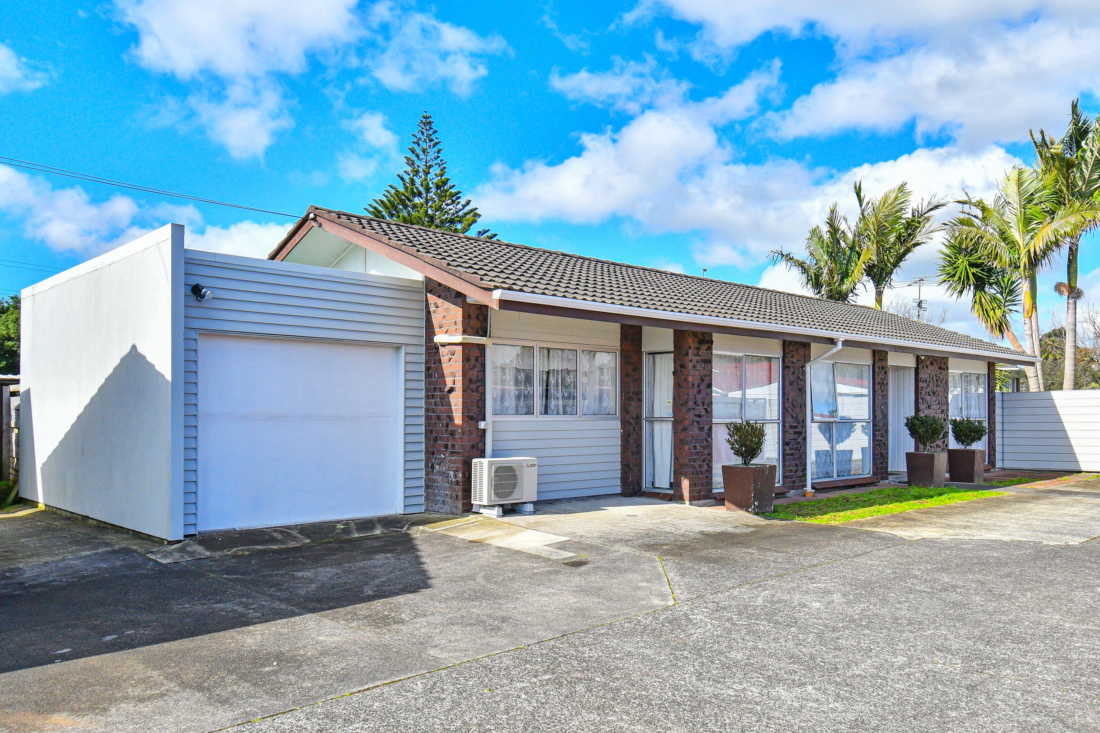 2/33 Reagan Road, Papatoetoe, Manukau City
