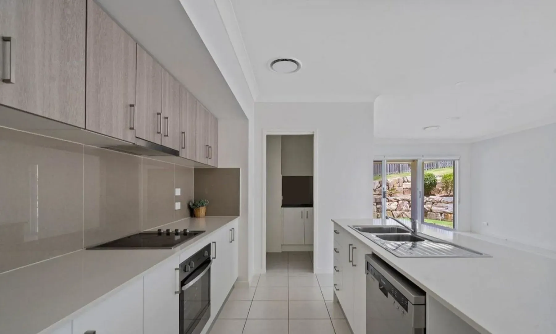 14 Frogmouth Street, Upper Coomera, QLD 4209