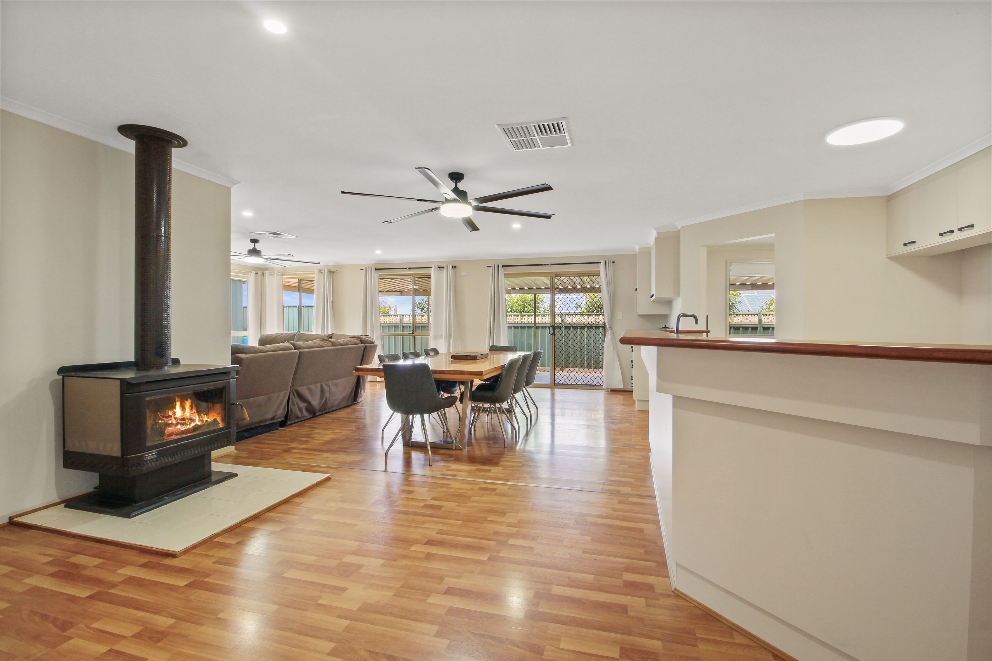 5 Eckermann Close — photo 5 of 25