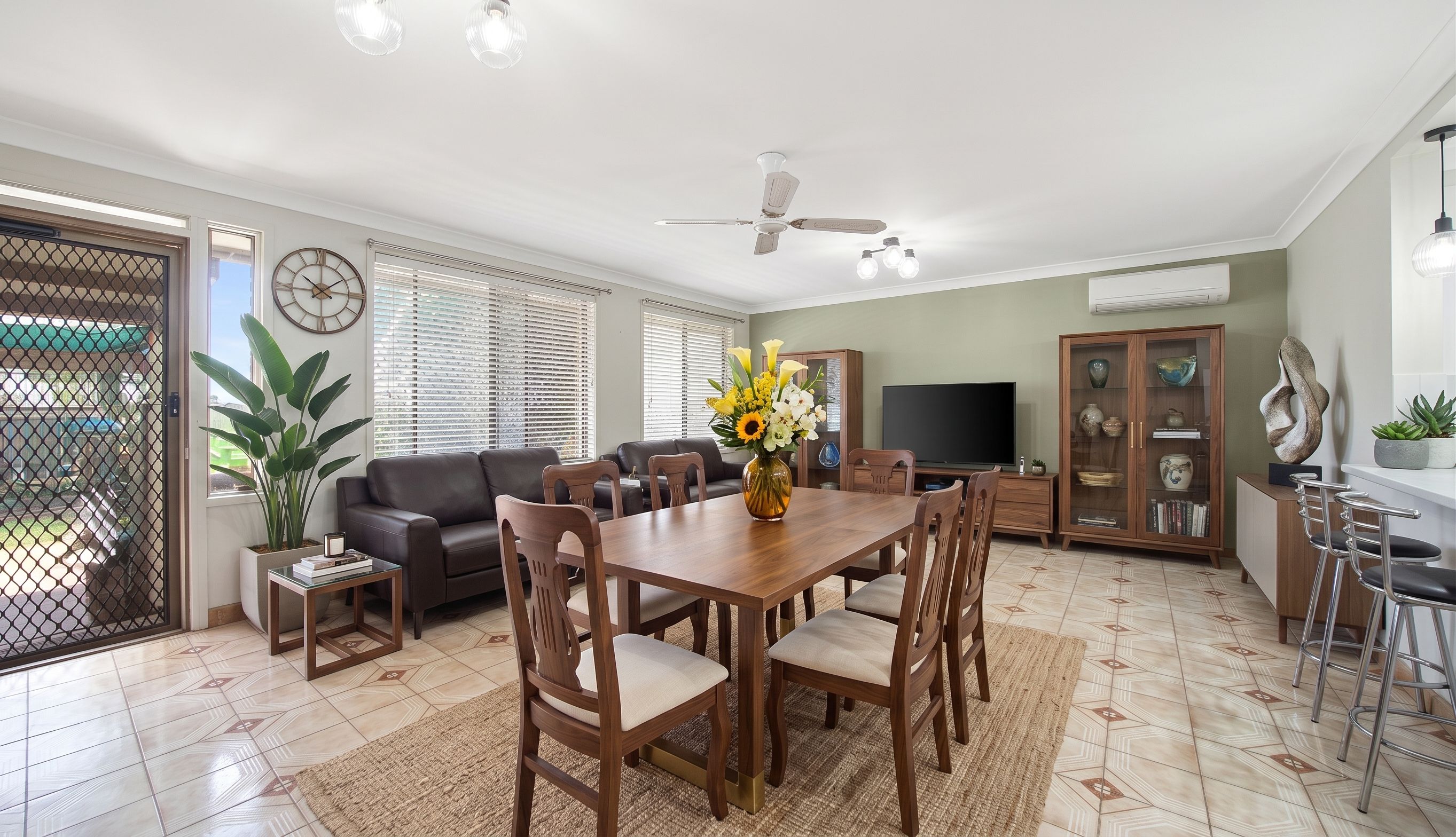 69 Meadows Road — photo 4 of 14