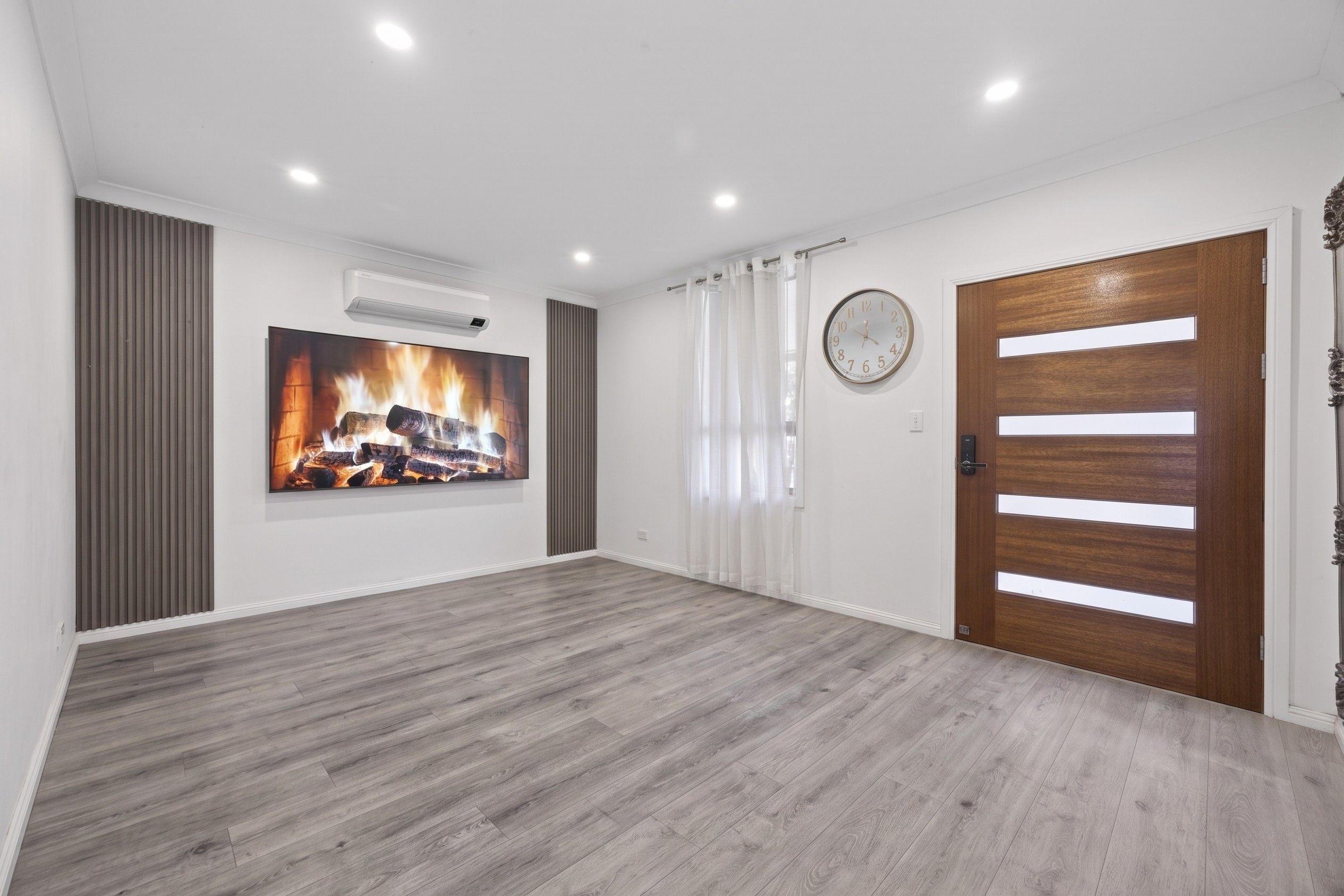 194 Victoria Road — photo 3 of 14