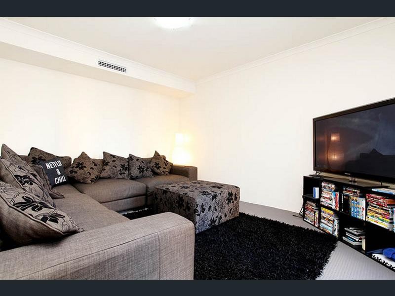 255C Robinson Avenue, Cloverdale, WA 6105