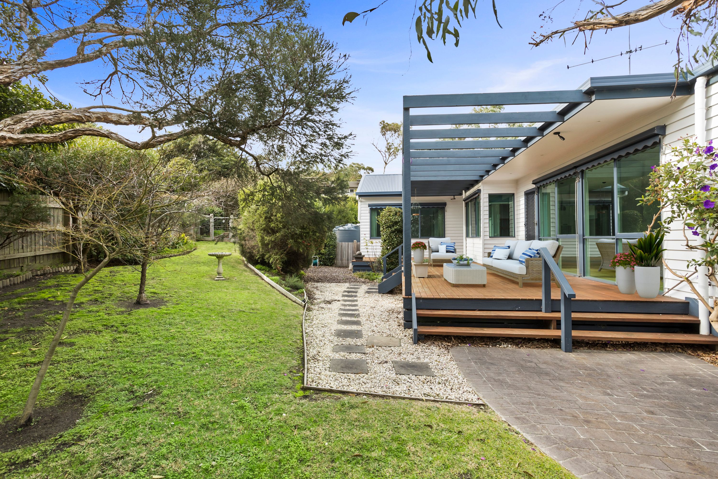 98 Cinerama Crescent, McCrae, VIC 3938