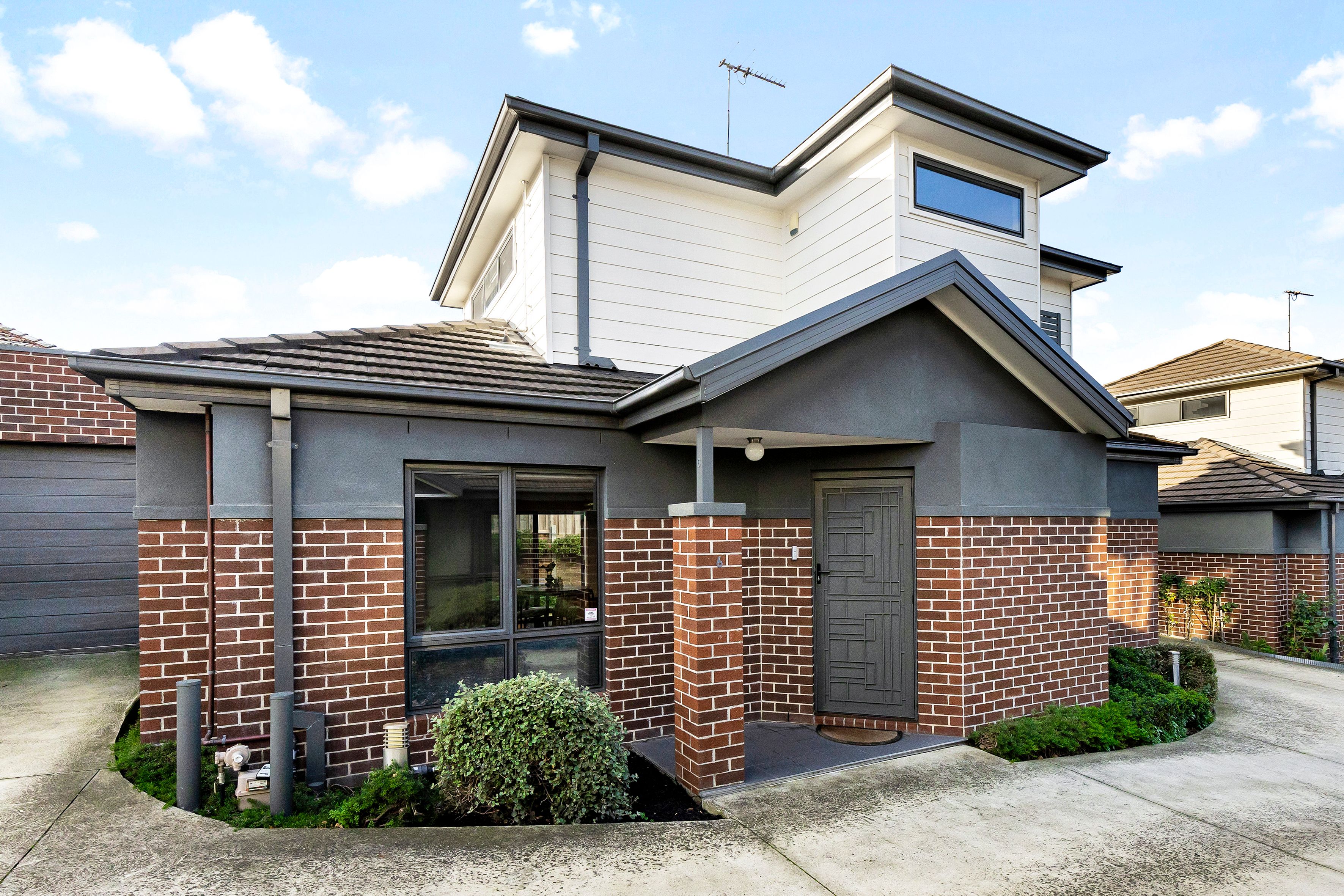 2-4 Reynolds Parade, Pascoe Vale South VIC 3044