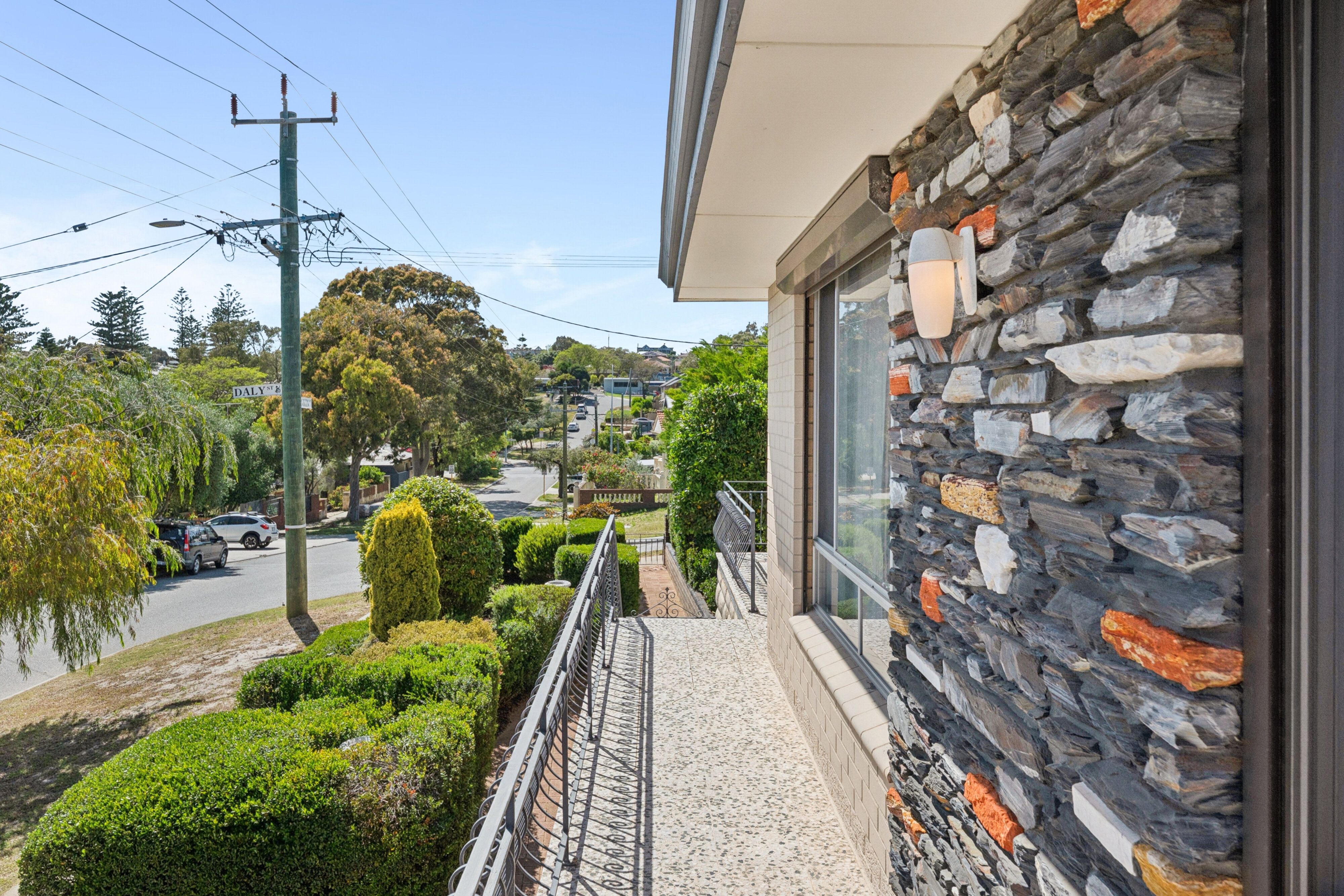 1 Daly Street — photo 5 of 30