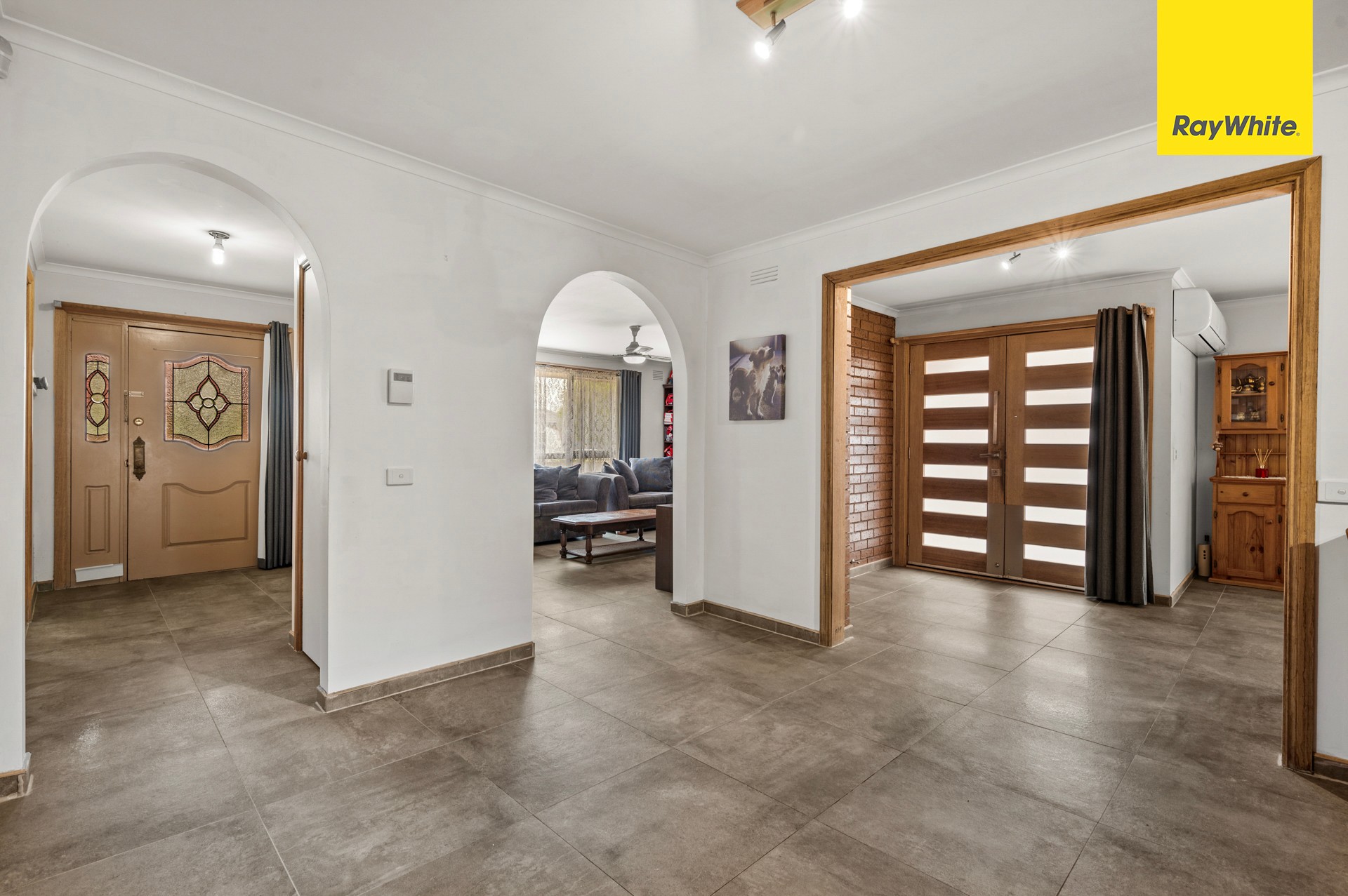 8 Francis Street, Melton South, VIC 3338