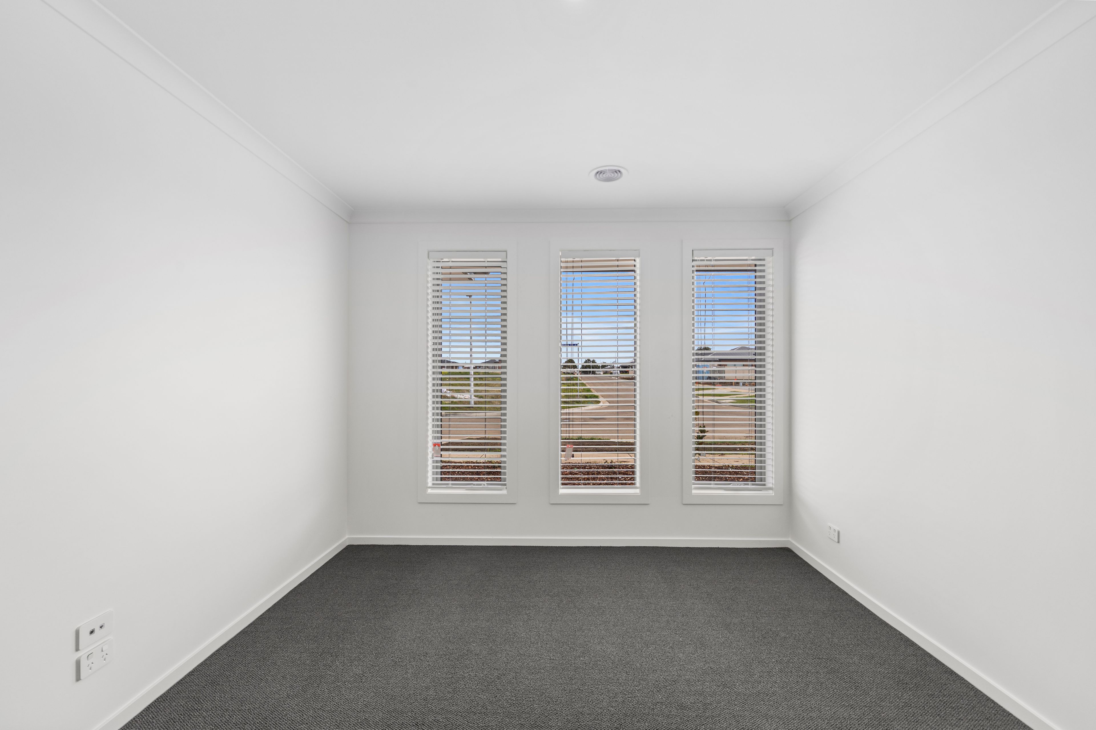 67 Kardinia Street — photo 4 of 8