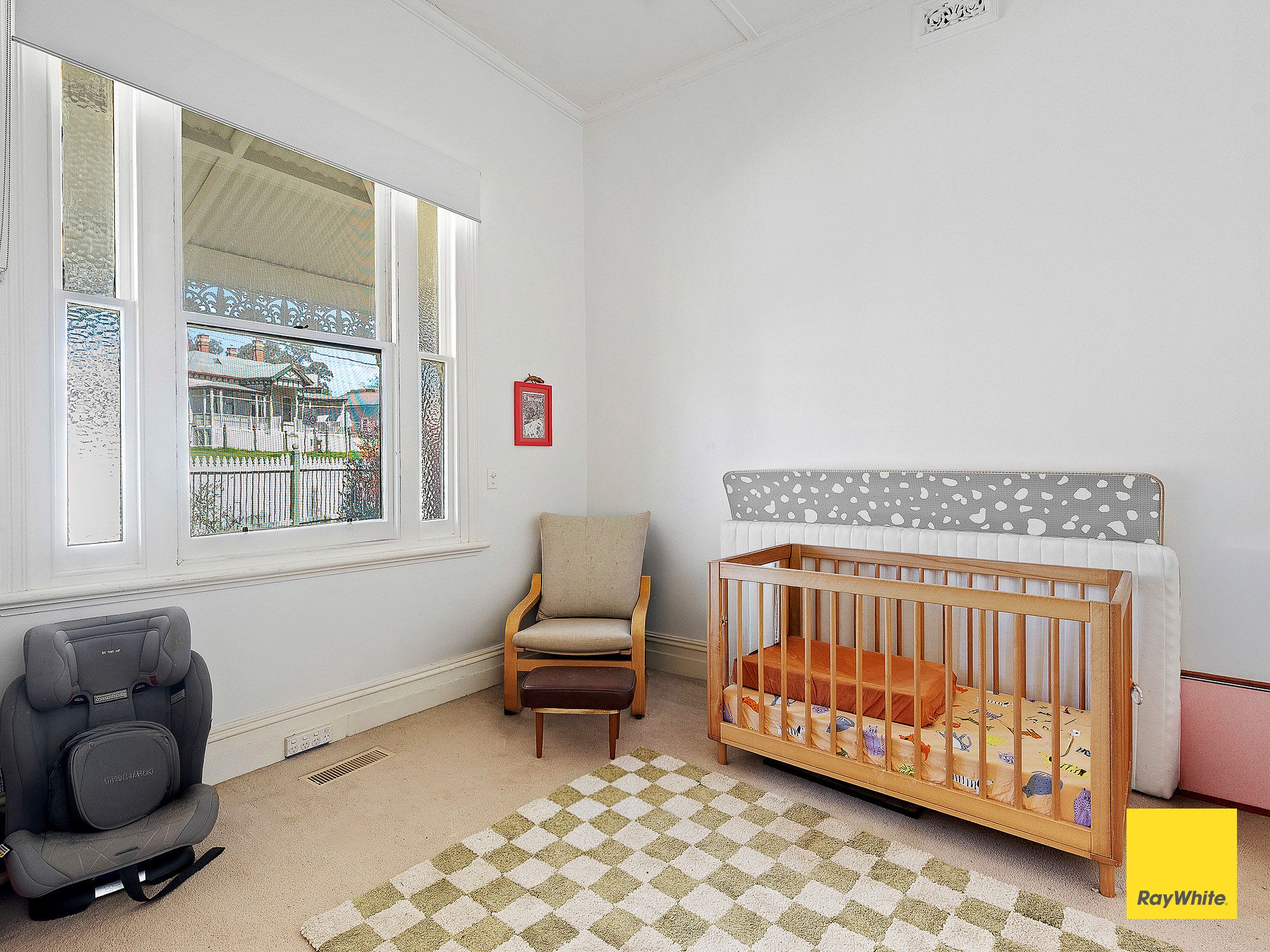 82 Gladstone Street — photo 13 of 18