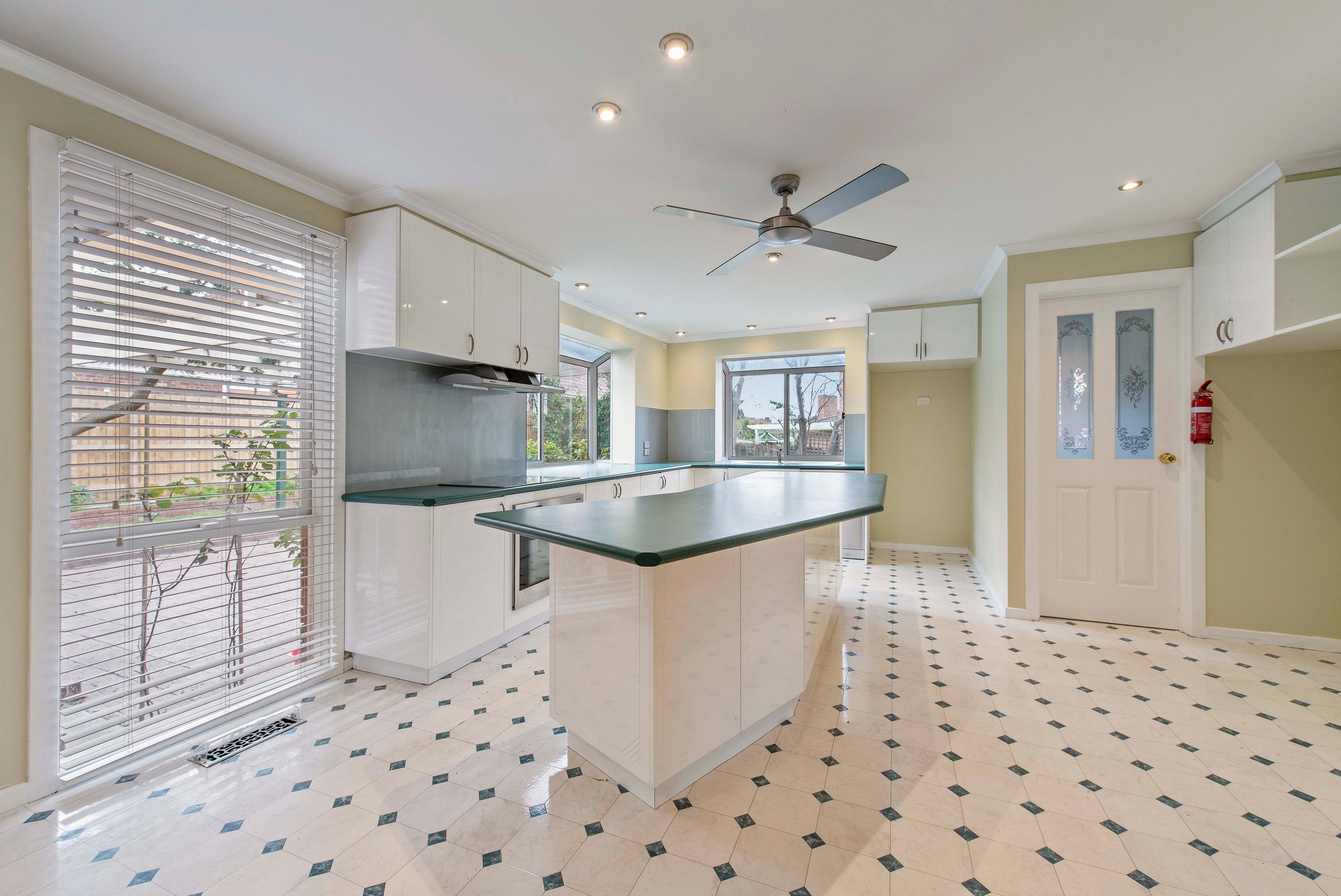 12 Topaz Court, Wantirna South, VIC 3152