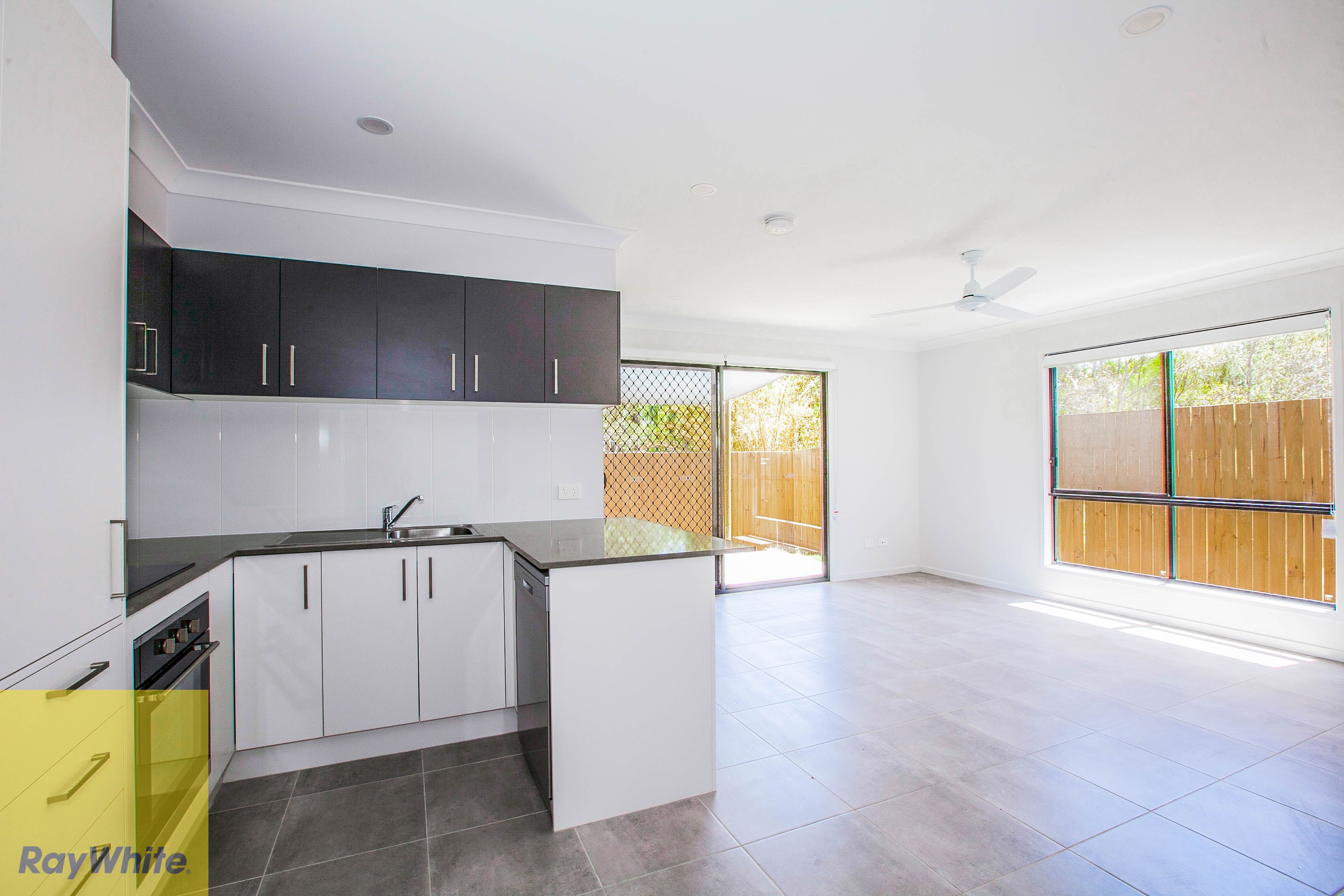 1-6/3618-3624 Mount Lindesay Highway, Park Ridge, QLD 4125