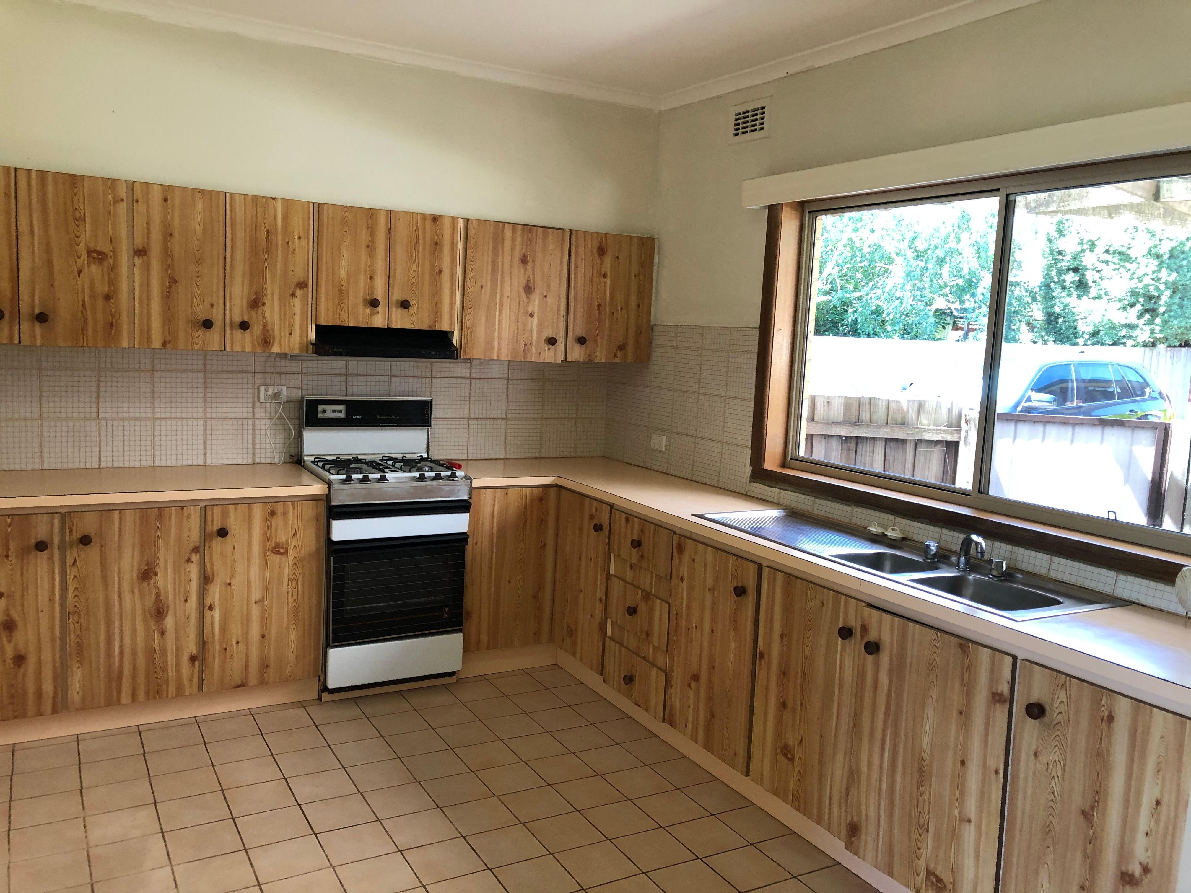 1/2 Windsor Avenue, Oakleigh South, VIC 3167