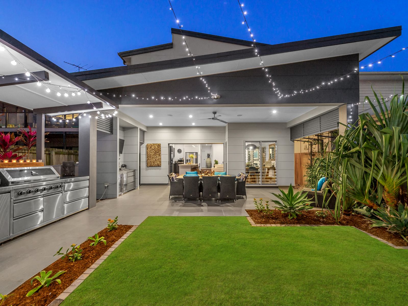 16 Saint Clair Street, Kedron, QLD 4031