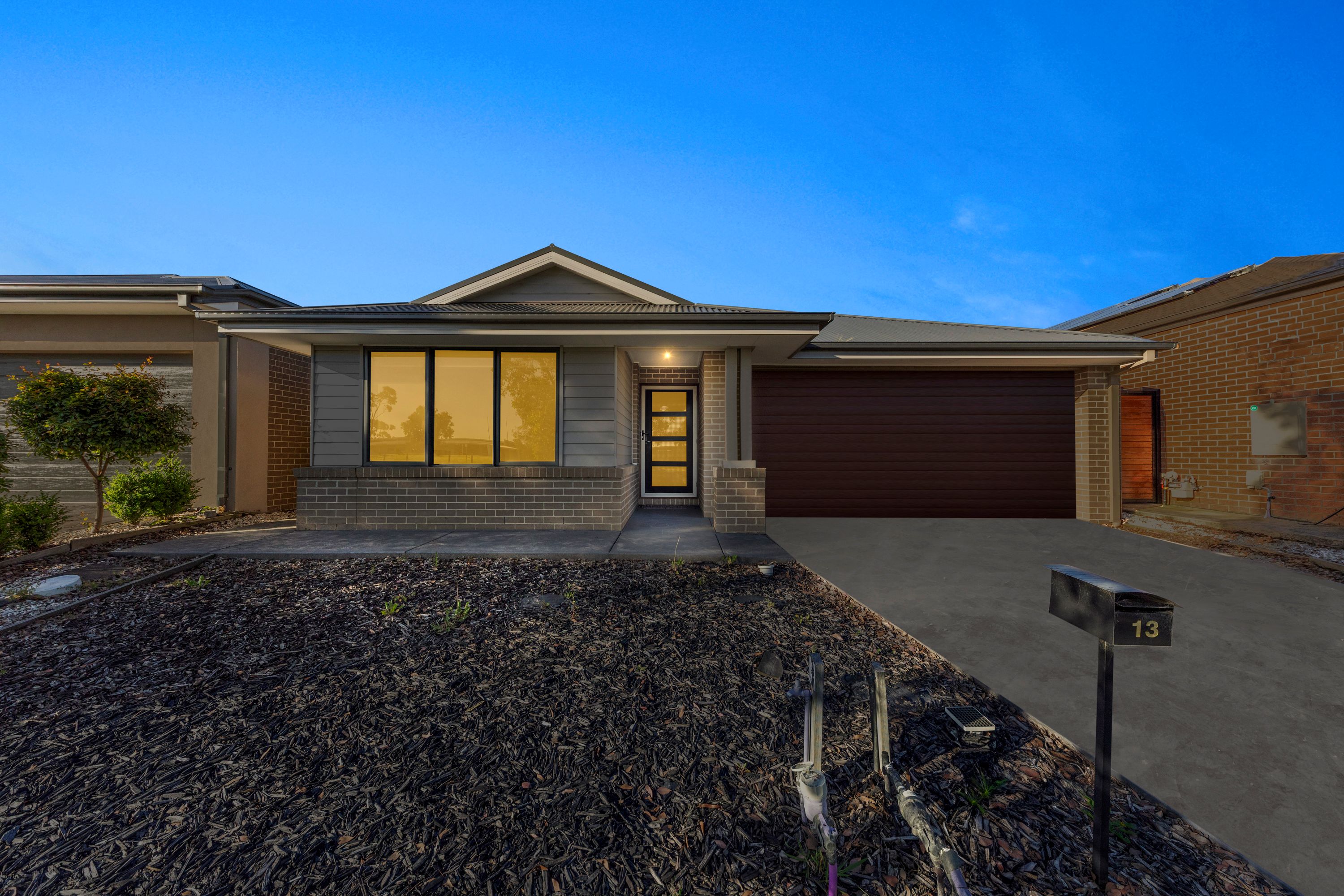 13 Firewheel Road, Officer VIC 3809