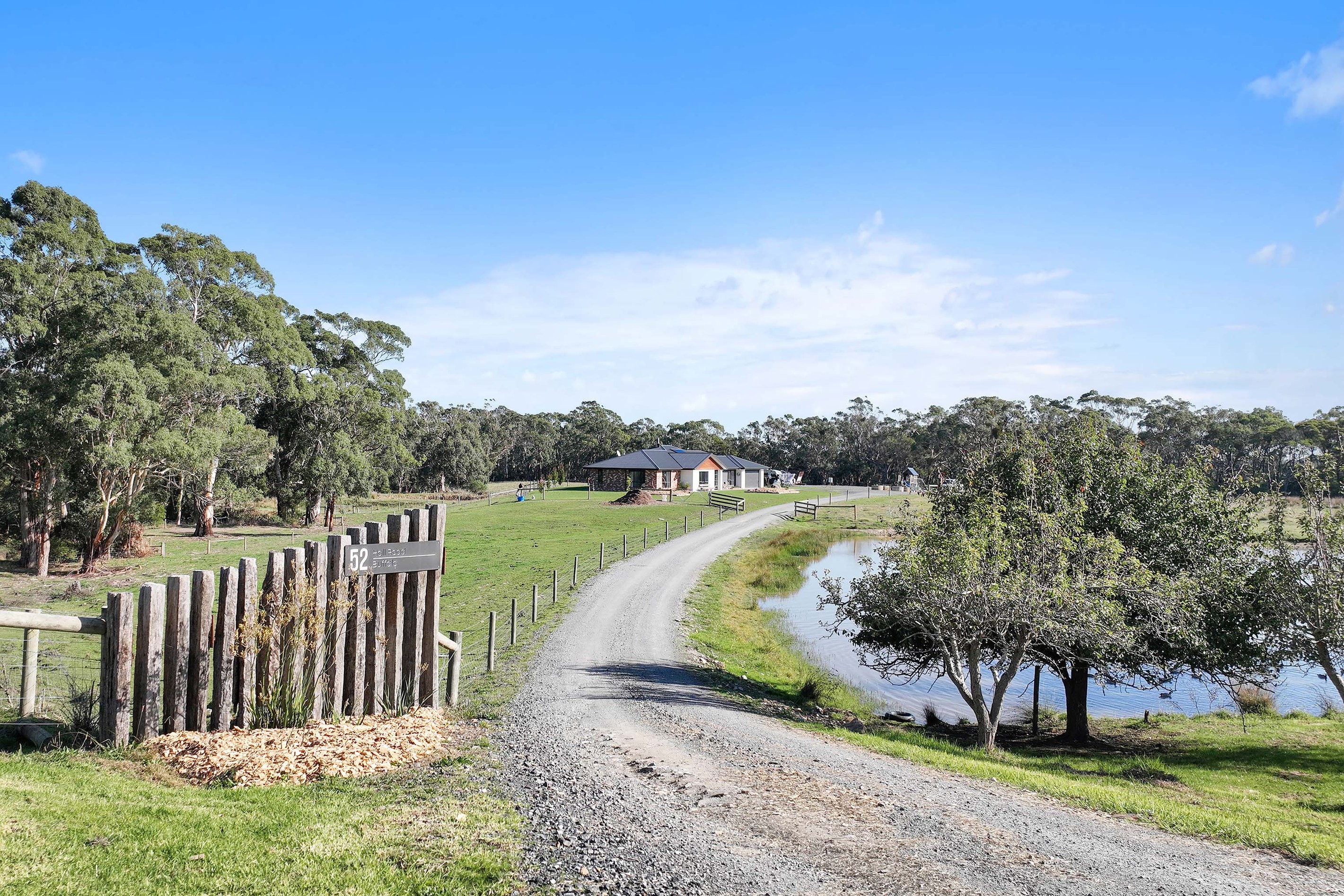 52 Hall Road, Buffalo, VIC 3958