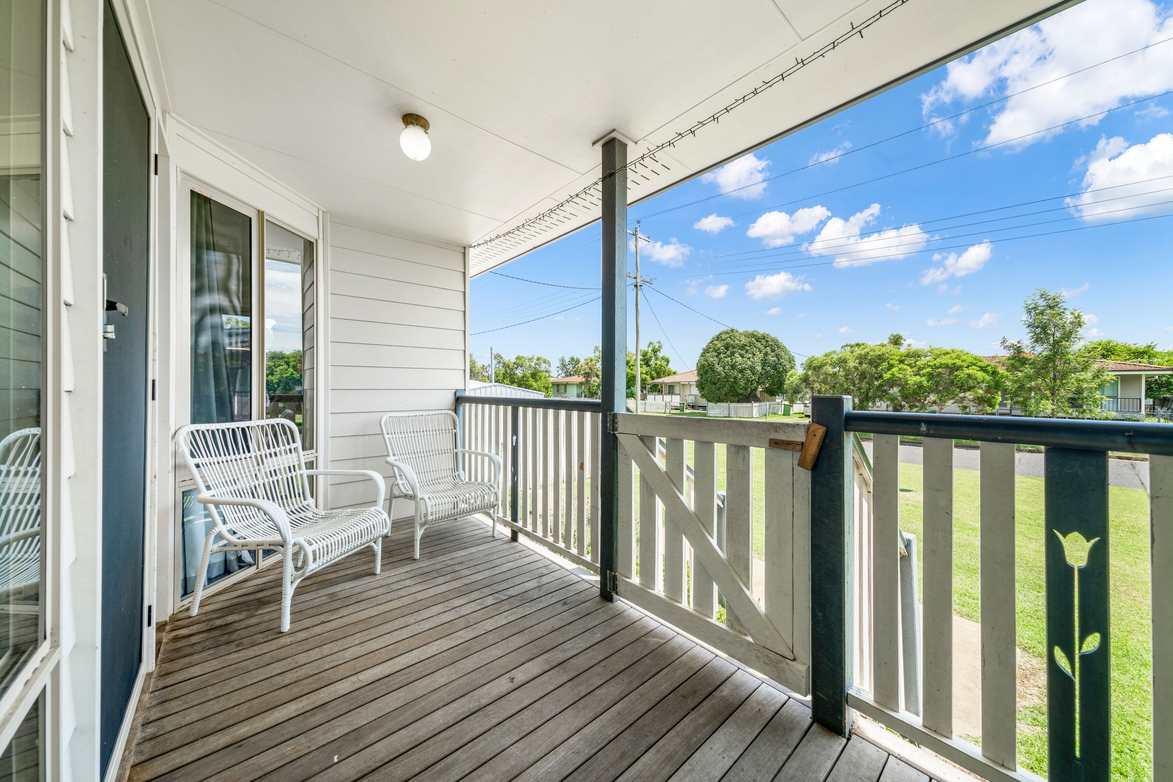 6 Milligan Street, Oakey QLD 4401