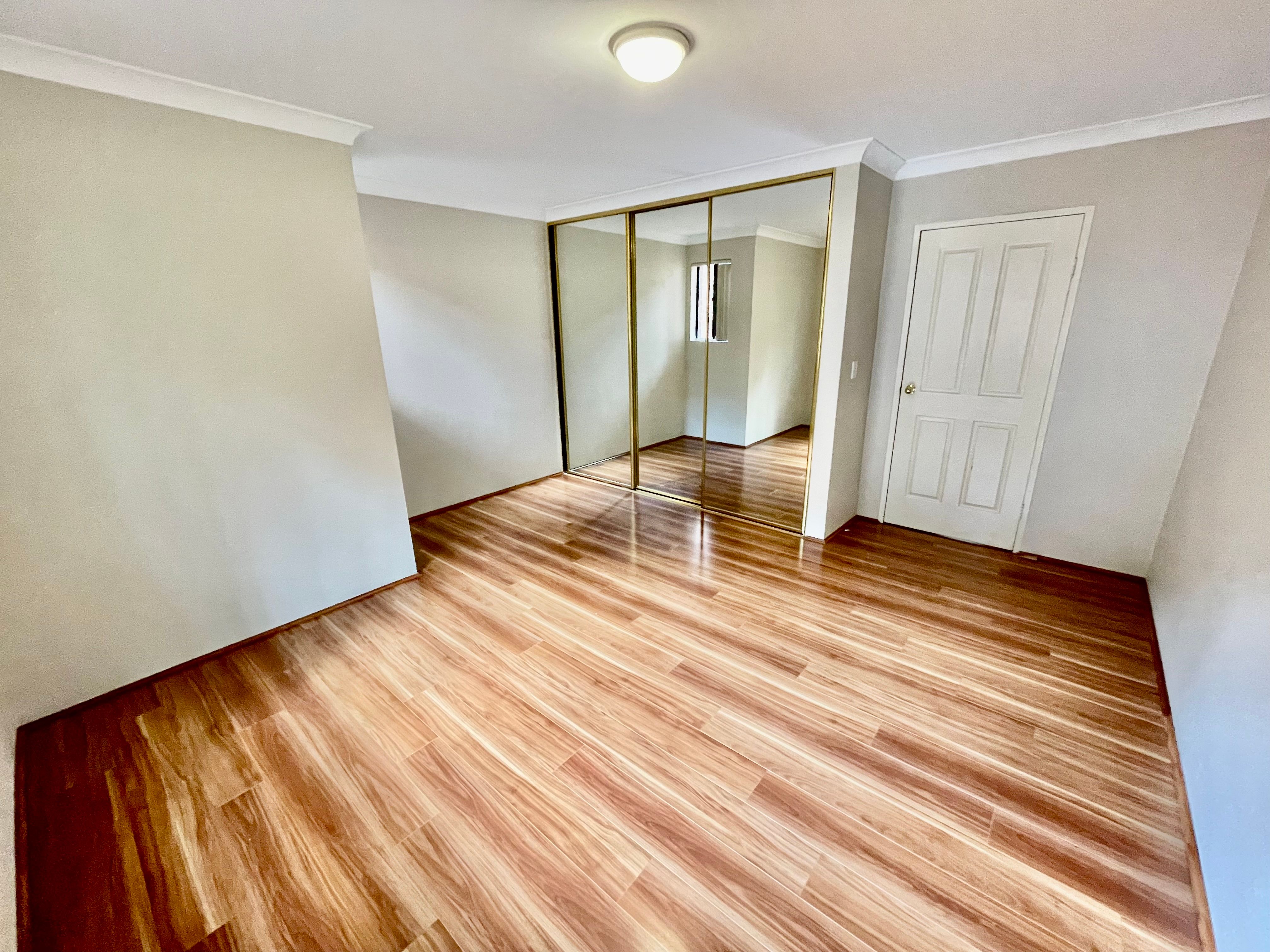 9/249 Targo Road — photo 4 of 7