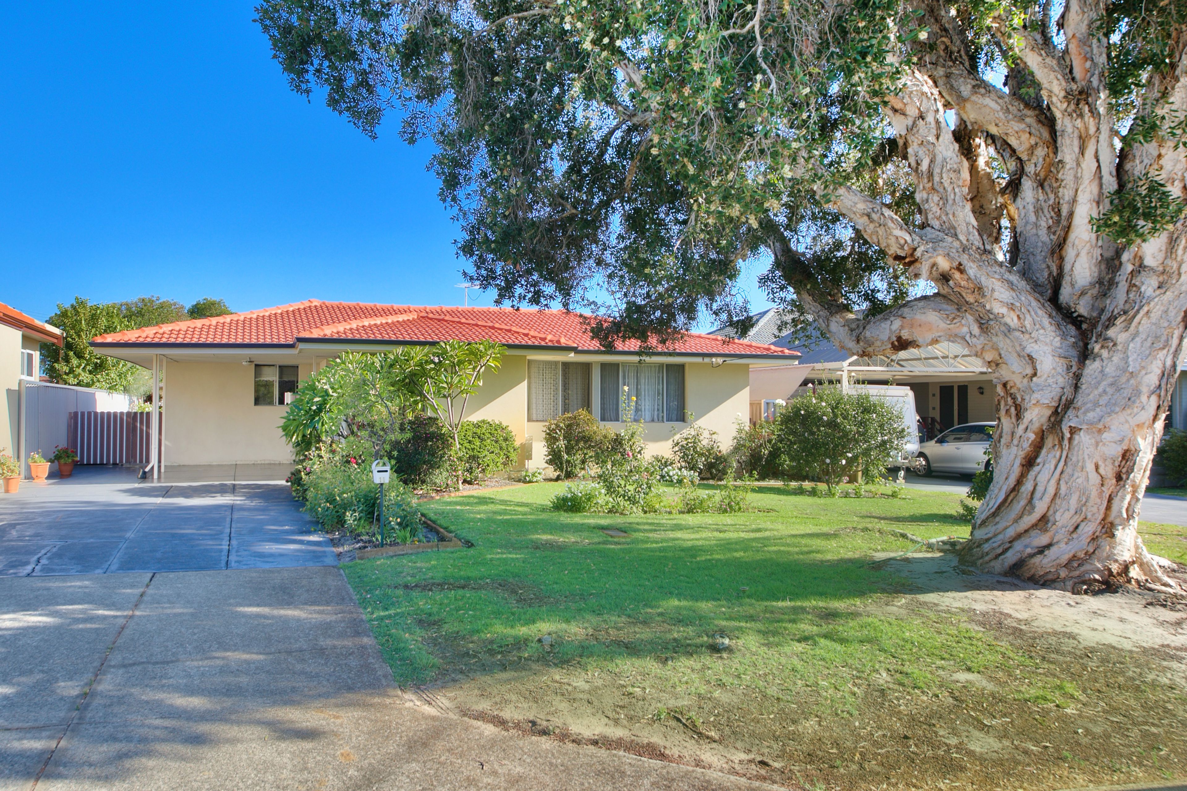 11 Sydenham Street, Dianella WA 6059