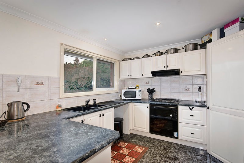 2/73 Hillside Street, Springvale, VIC 3171