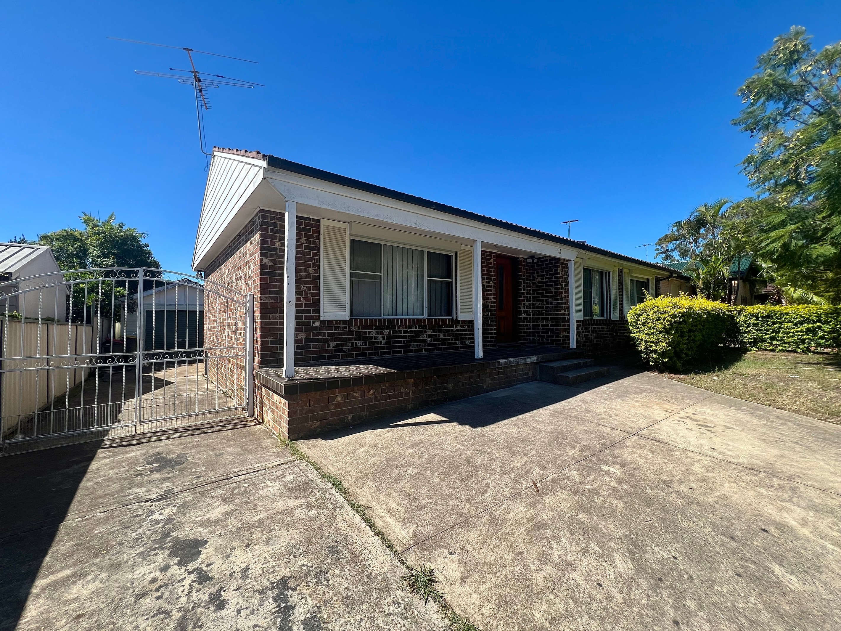1 Finch Place, Ingleburn, NSW 2565