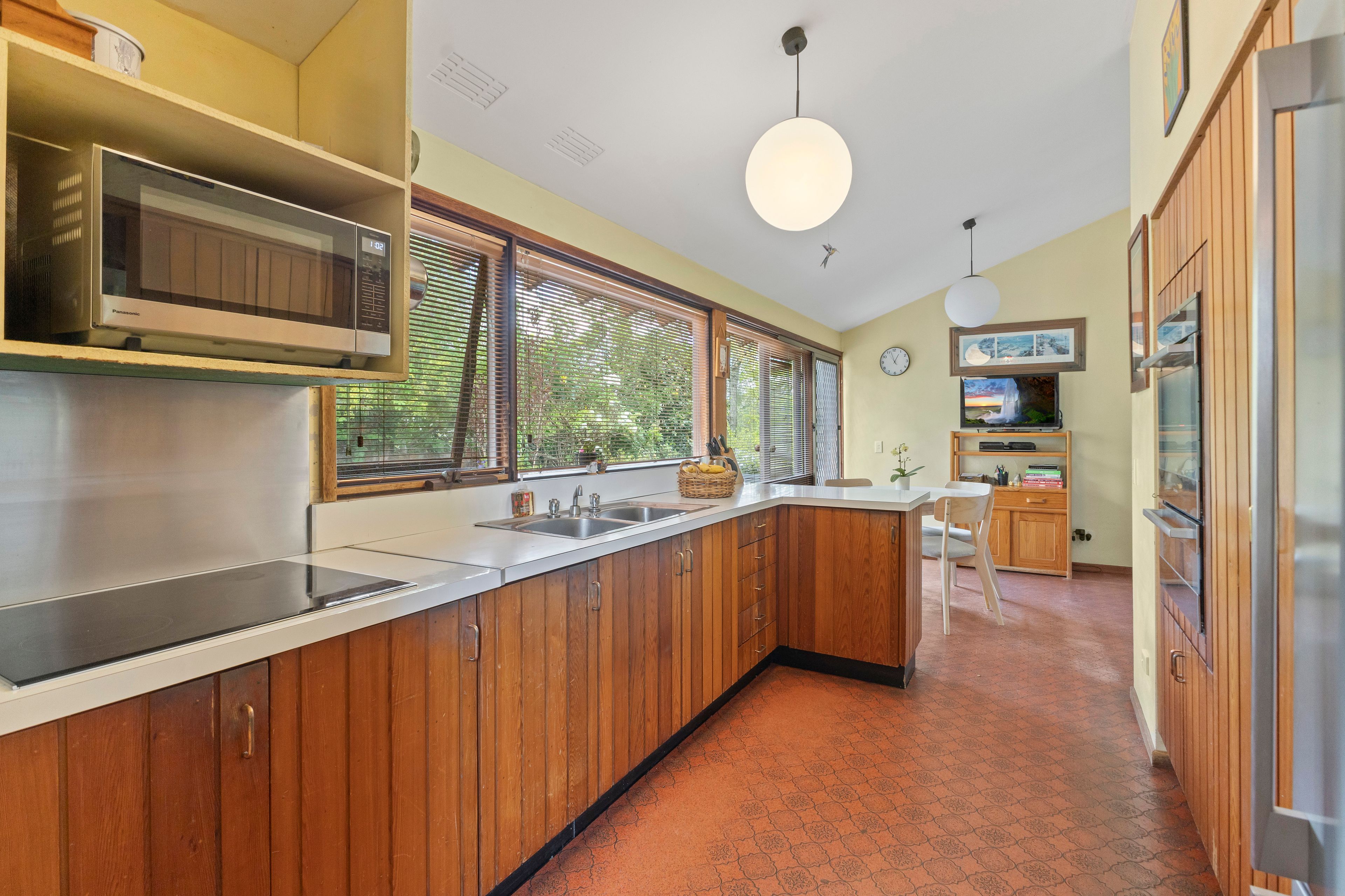109 Norman Avenue — photo 4 of 9