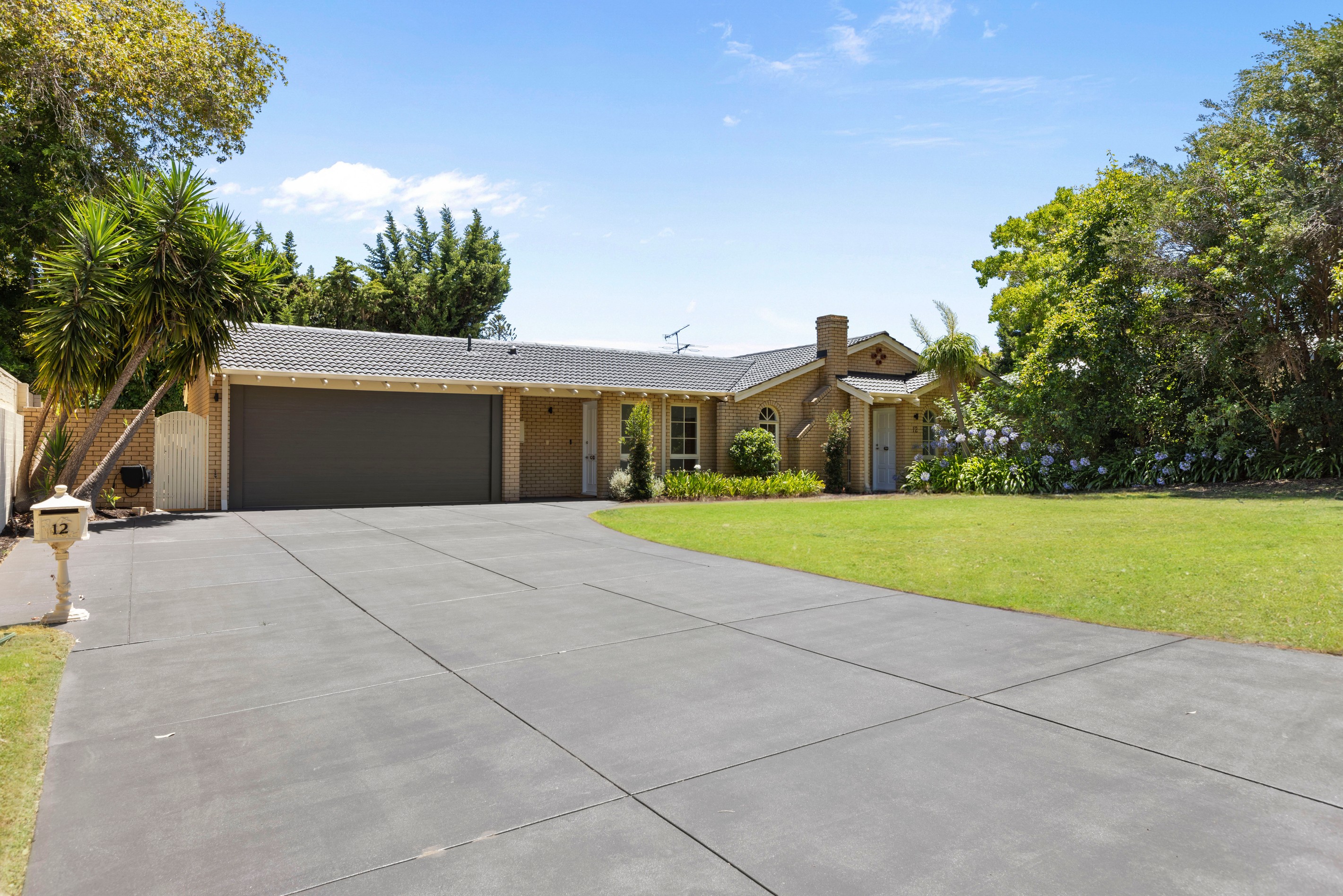 12 Loton Road, Dalkeith, WA 6009