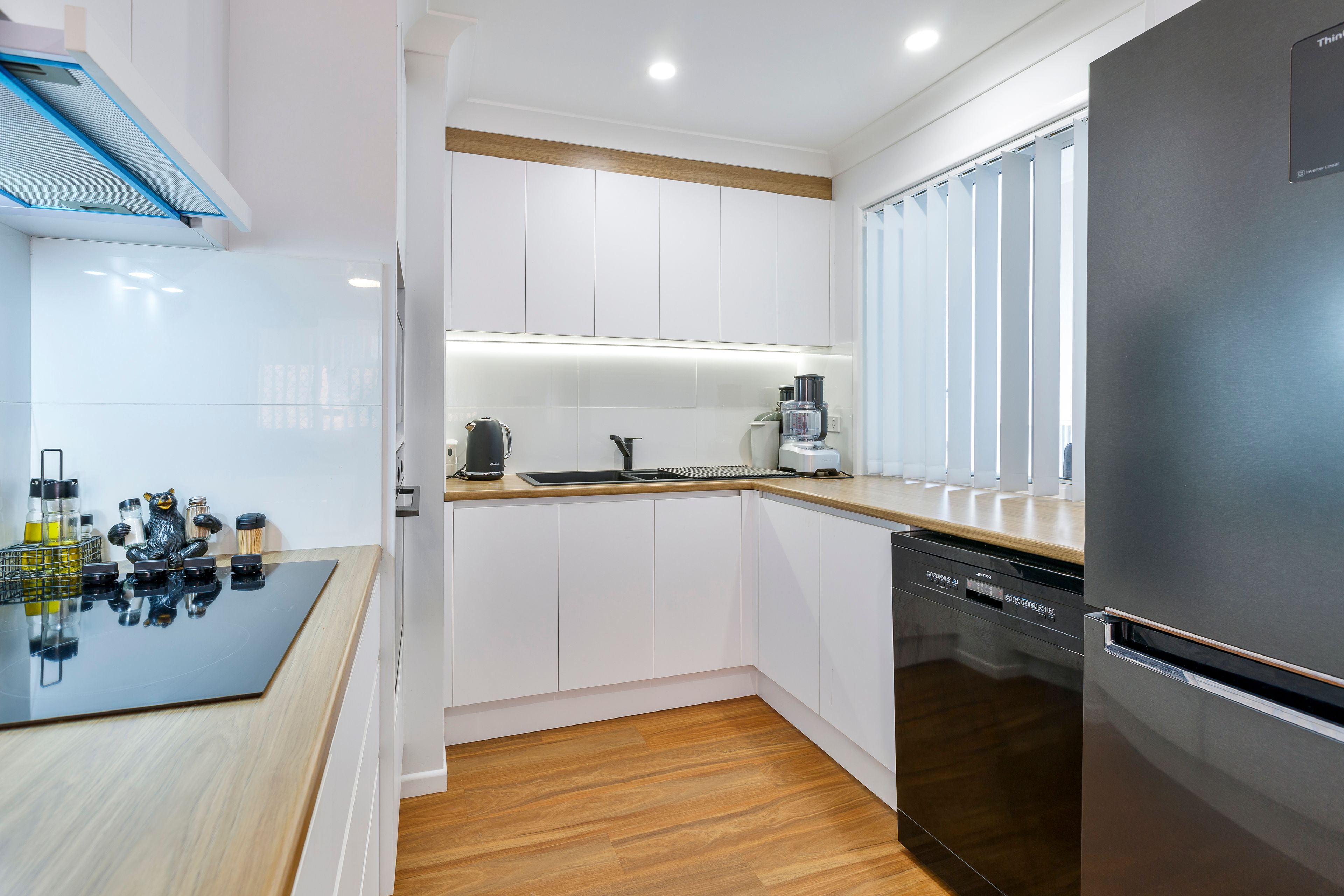 1/11 Lloyd Street — photo 11 of 18