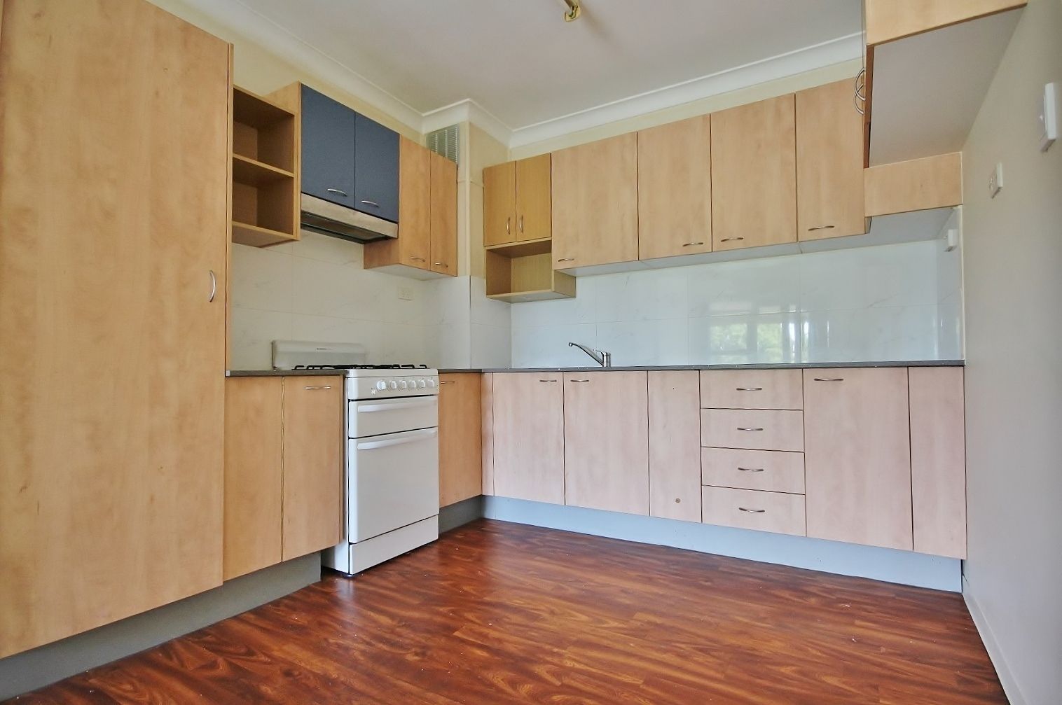 4/1127 Logan Road, Holland Park, QLD 4121