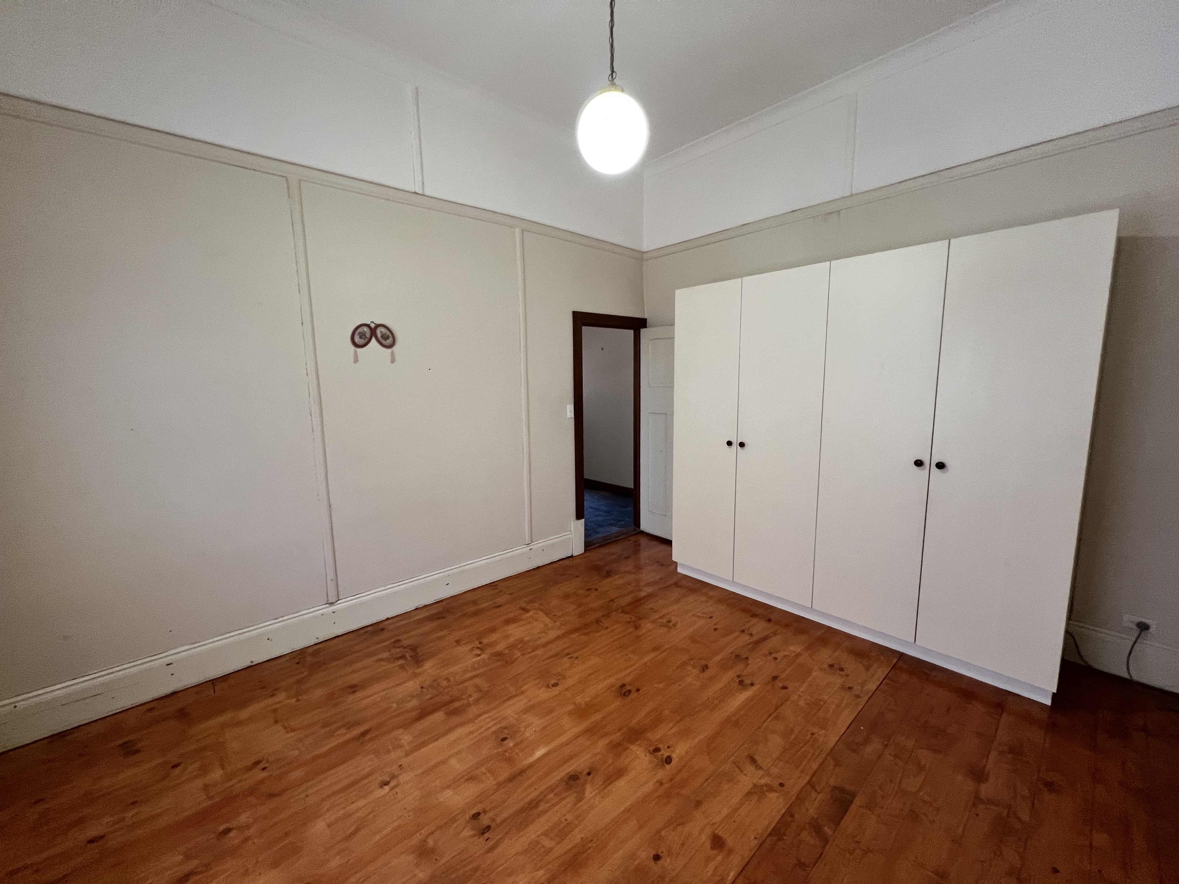 526 Williams Street — photo 5 of 12