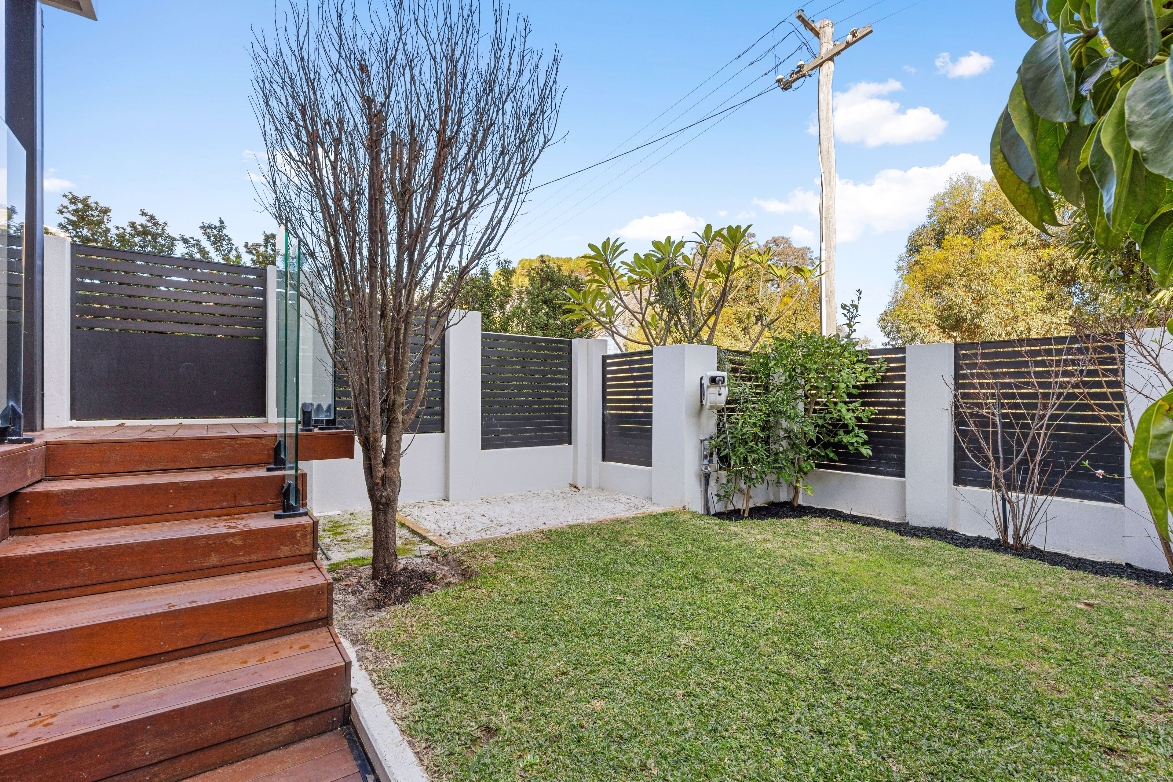 11 Bartlett Crescent — photo 4 of 30