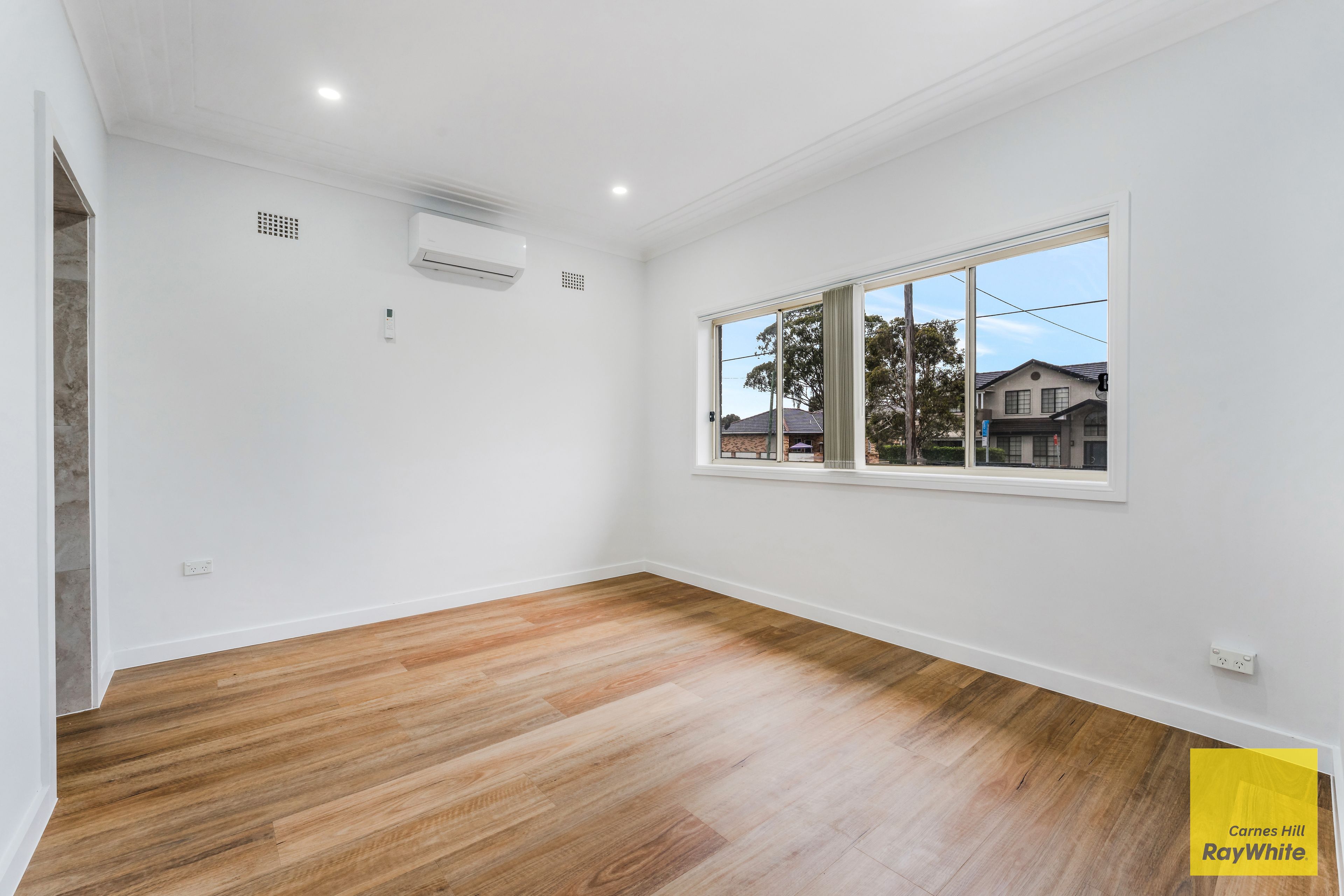 96 Flowerdale Road — photo 10 of 14
