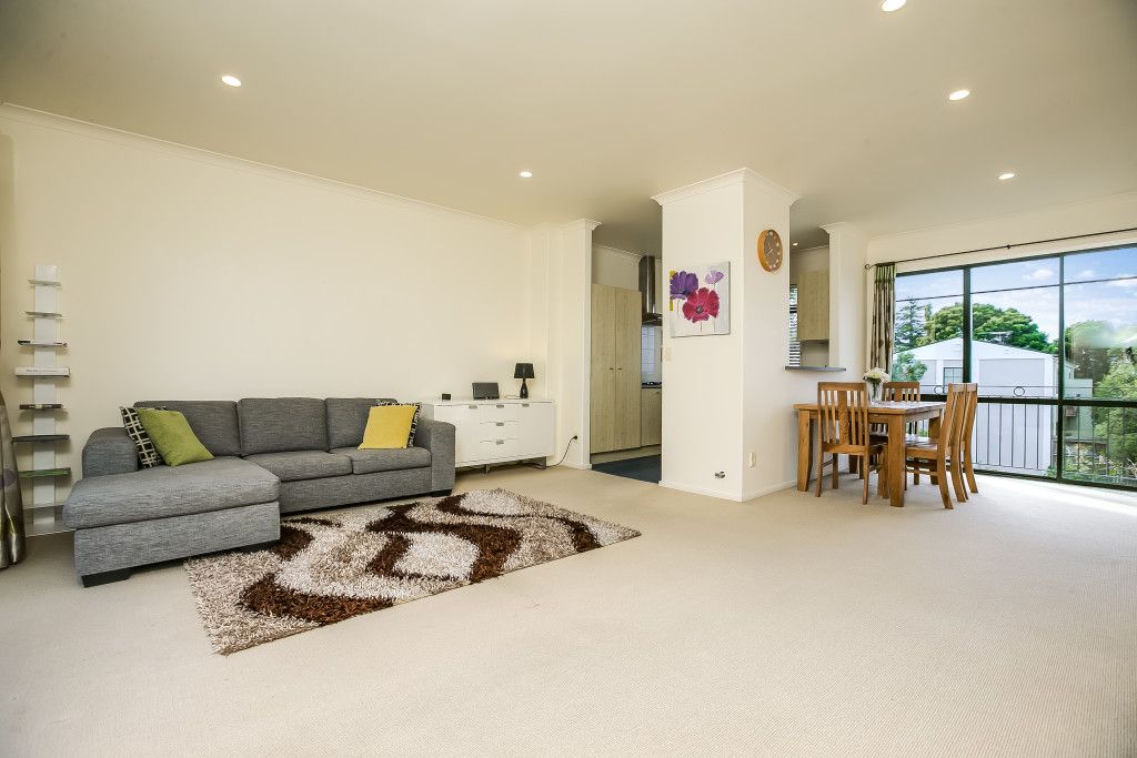 19/69 Target Road, Totara Vale, Auckland