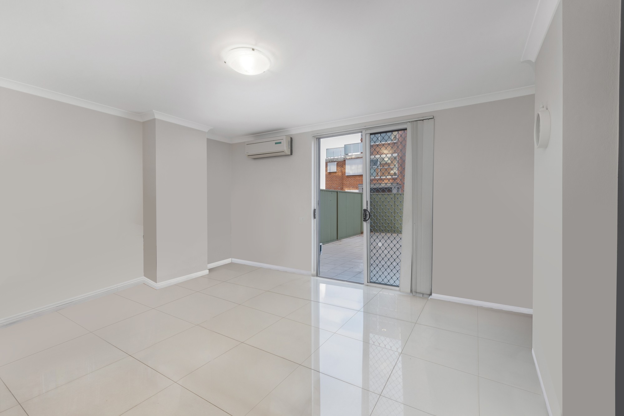 2/518-522 Woodville Road, Guildford, NSW 2161