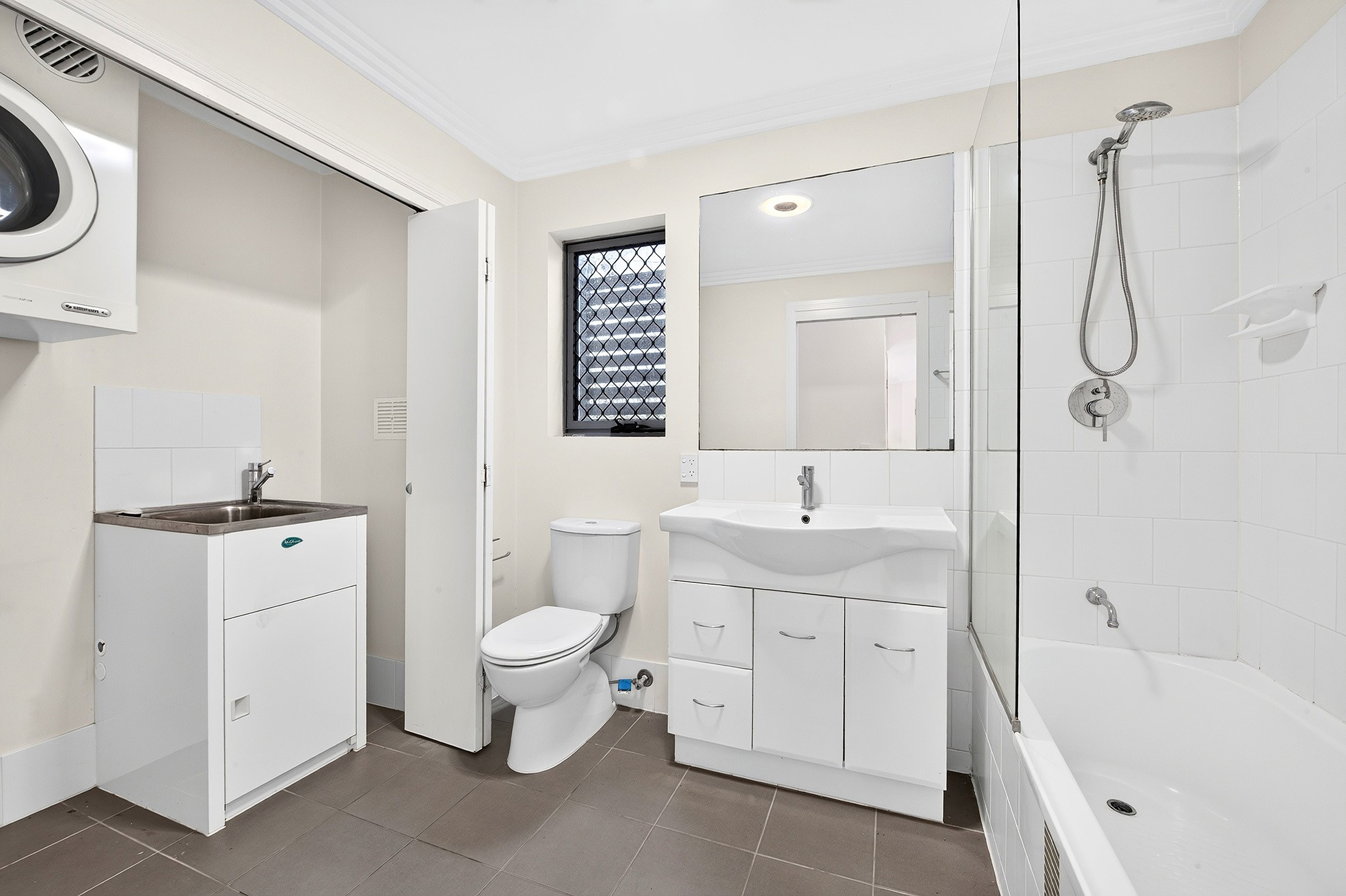 1/2 Rowell Street, Zillmere, QLD 4034